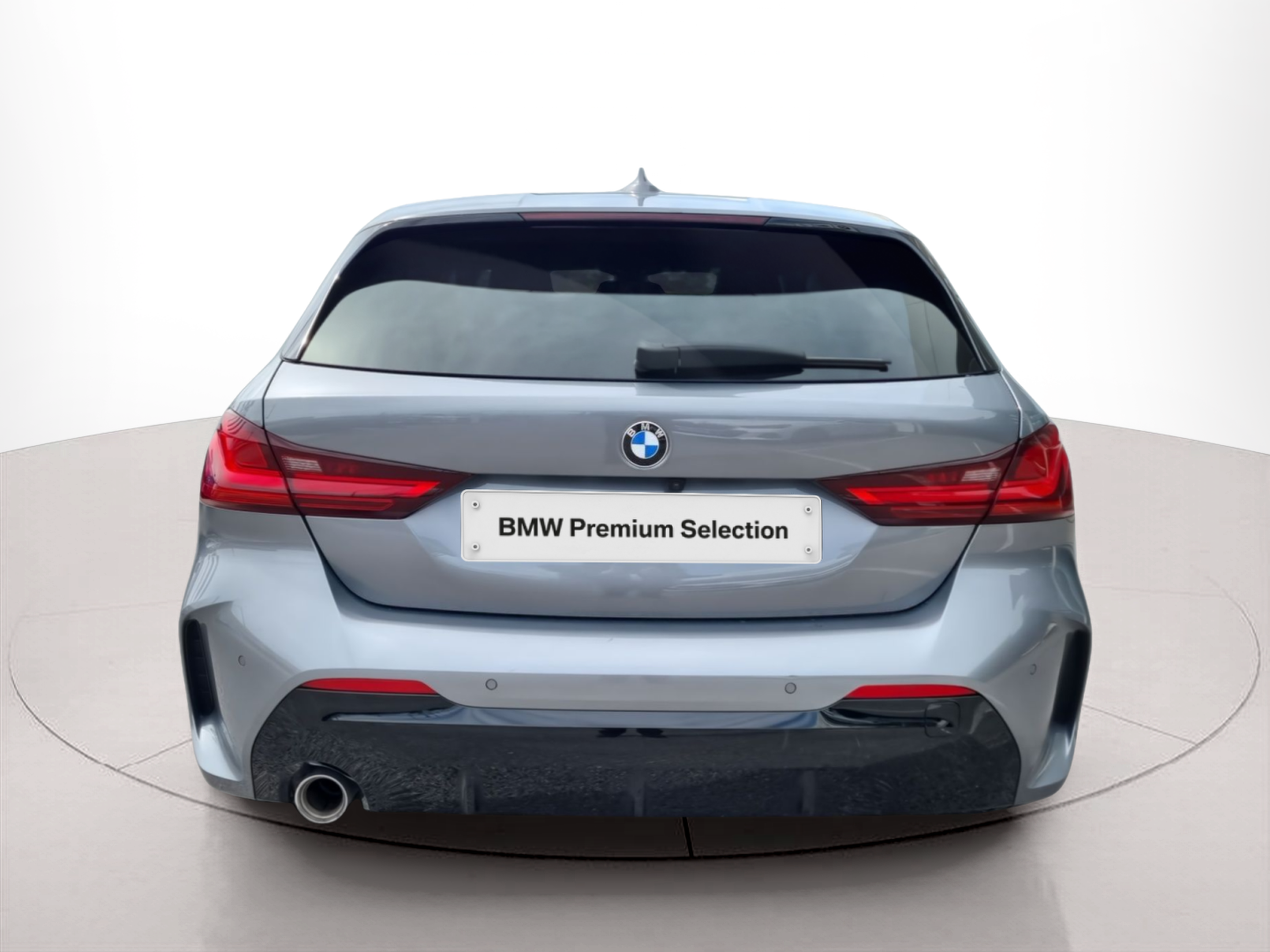 BMW Série 1 116d color Gris. Año 2024. 85KW(116CV). Diesel. En concesionario Caetano Baviera Santa Maria da Feira de Santa Maria da Feira