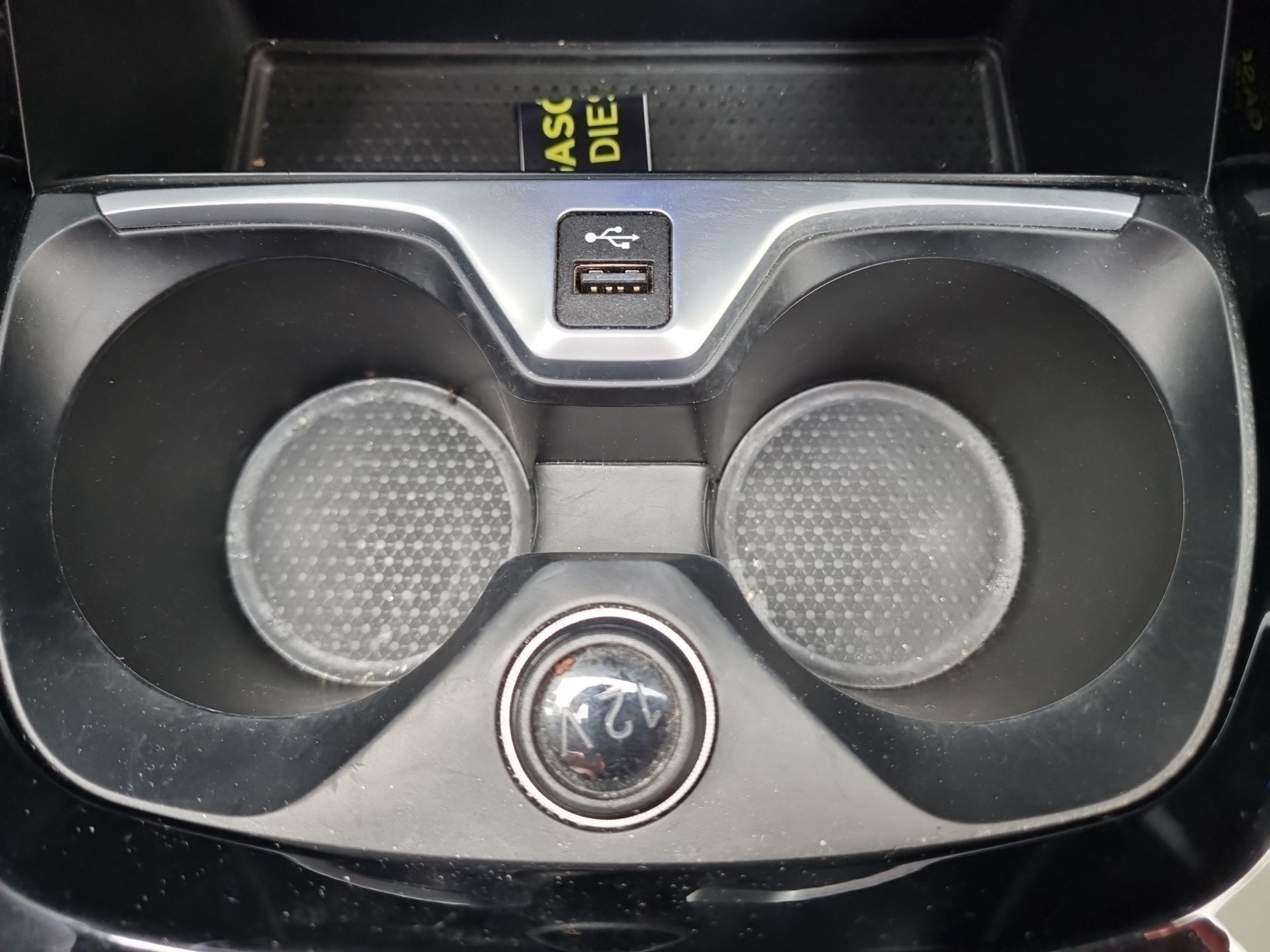 BMW Série 1 116d color Gris. Año 2024. 85KW(116CV). Diesel. En concesionario Caetano Baviera Santa Maria da Feira de Santa Maria da Feira