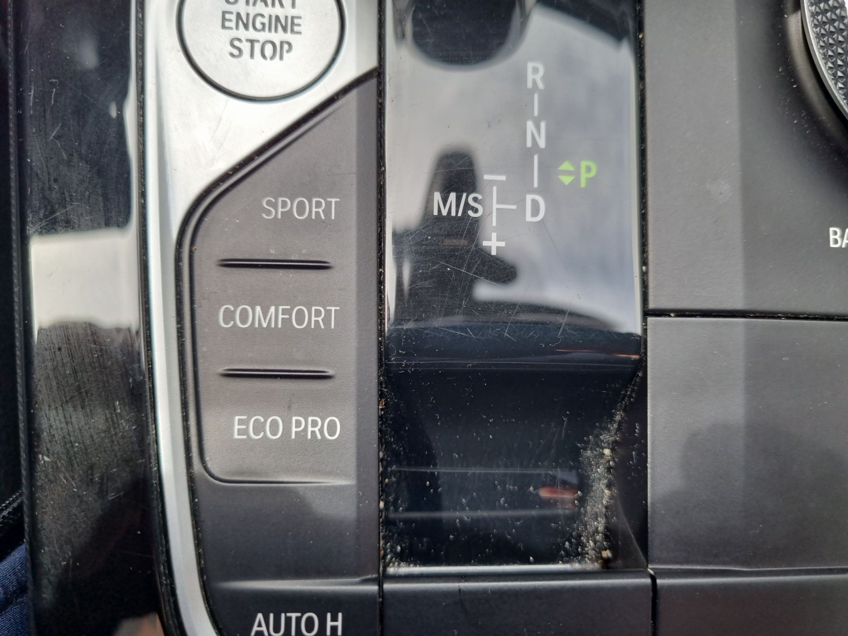 BMW Série 1 116d color Gris. Año 2024. 85KW(116CV). Diesel. En concesionario Caetano Baviera Santa Maria da Feira de Santa Maria da Feira