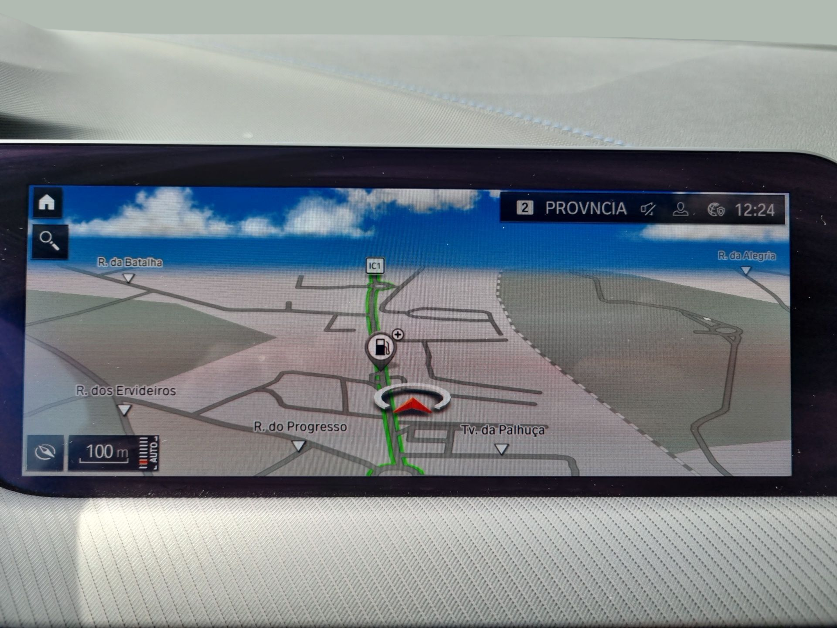 BMW Série 1 116d color Gris. Año 2024. 85KW(116CV). Diesel. En concesionario Caetano Baviera Santa Maria da Feira de Santa Maria da Feira