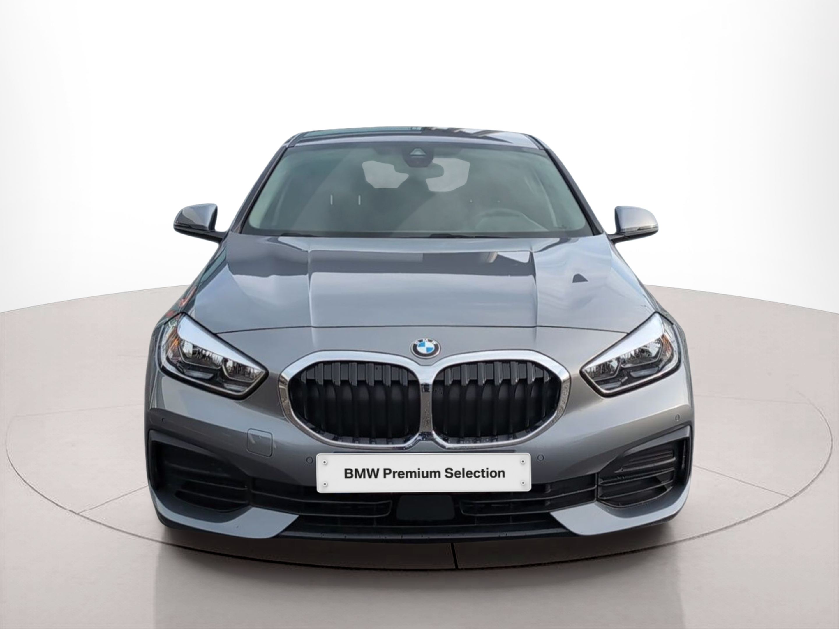 Fotos de BMW Série 1 116d color Gris. Año 2024. 85KW(116CV). Diesel. En concesionario Caetano Santa Maria da Feira de Santa Maria da Feira