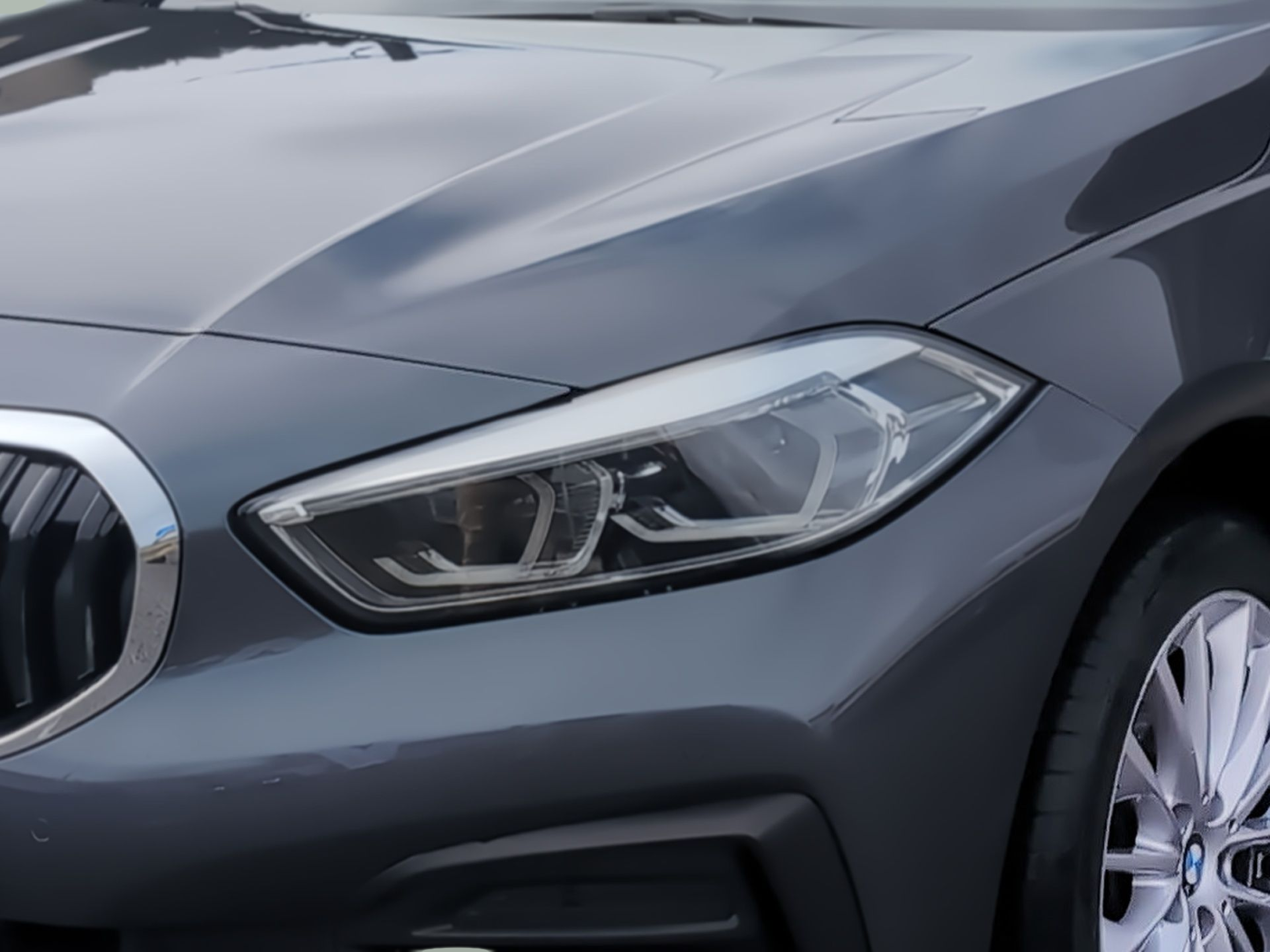 BMW Série 1 116d color Gris. Año 2020. 85KW(116CV). Diesel. En concesionario Caetano Aveiro de Aveiro