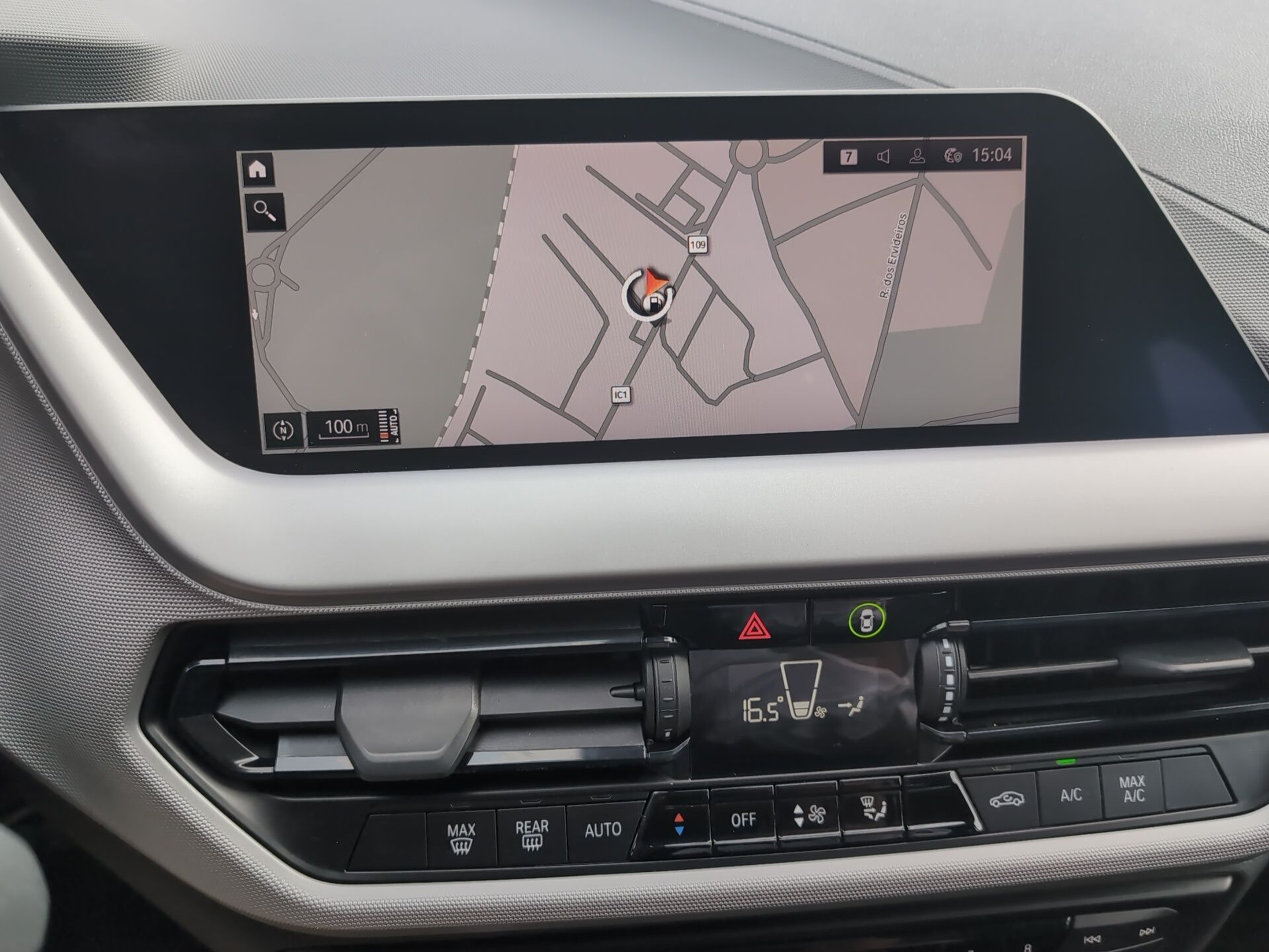 BMW Série 1 116d color Gris. Año 2020. 85KW(116CV). Diesel. En concesionario Caetano Aveiro de Aveiro