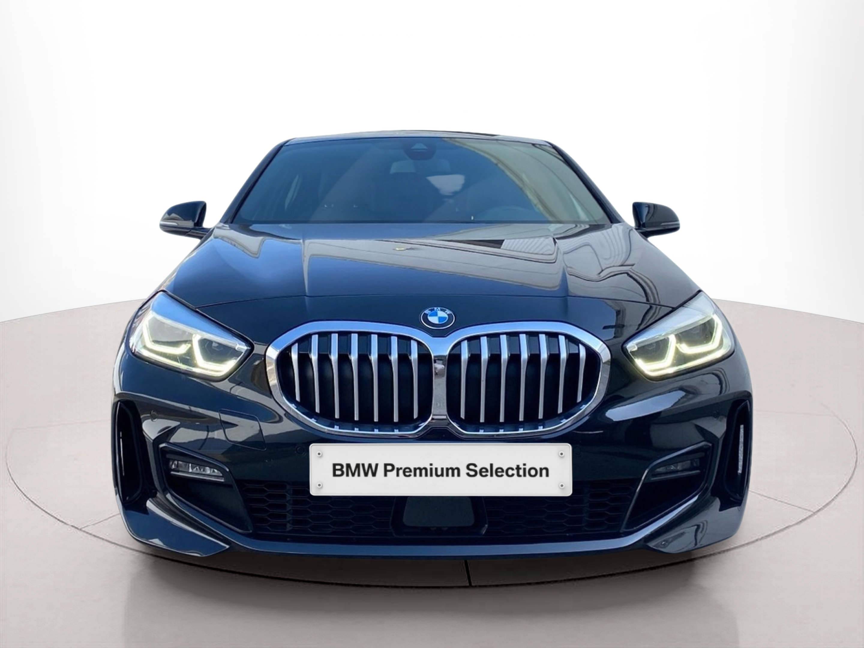 Fotos de BMW Série 1 116d color Negro. Año 2024. 85KW(116CV). Diesel. En concesionario Caetano Lisboa de Lisboa