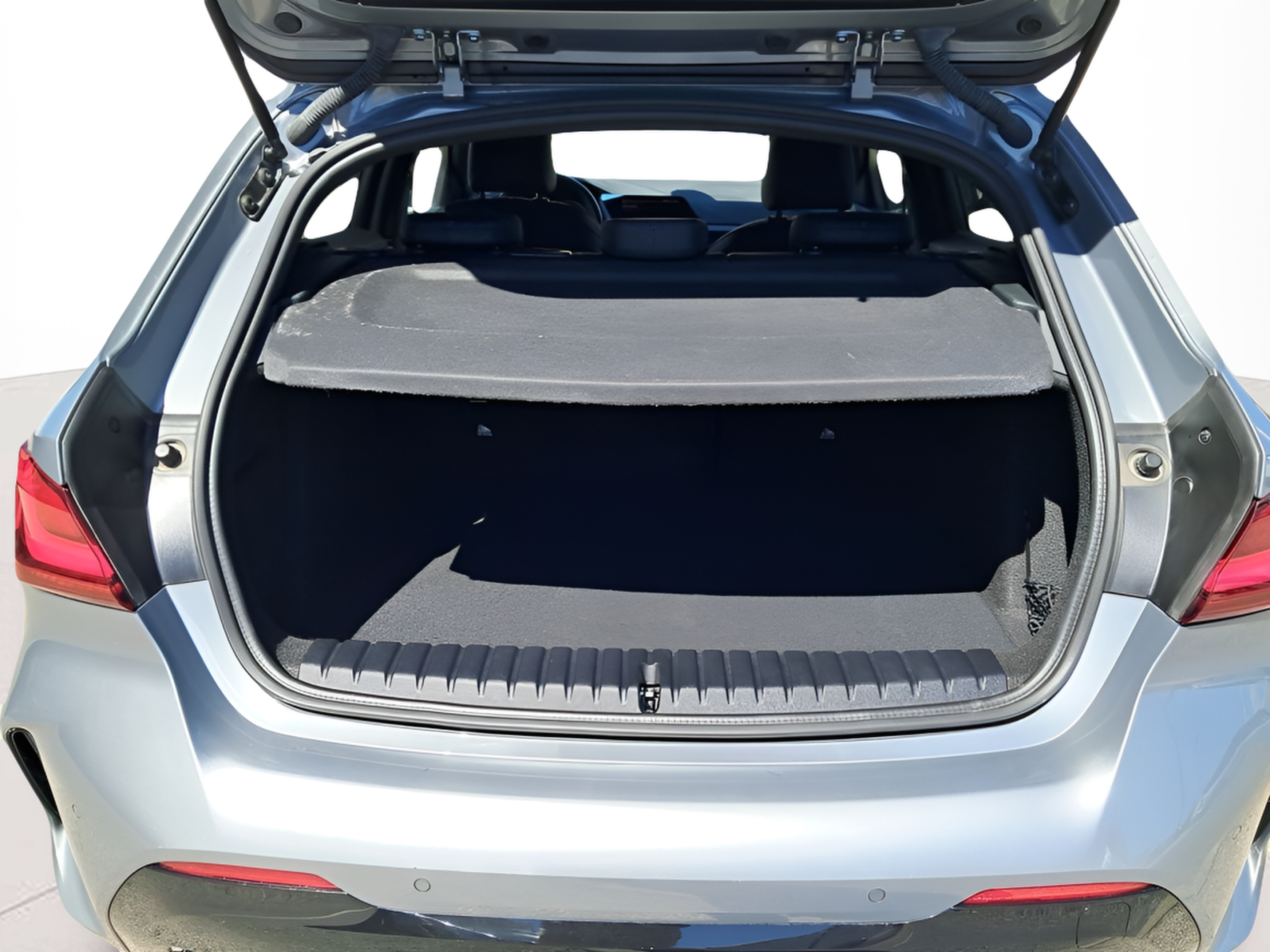 BMW Série 1 116d color Gris. Año 2024. 85KW(116CV). Diesel. En concesionario Caetano Portimão de Portimão