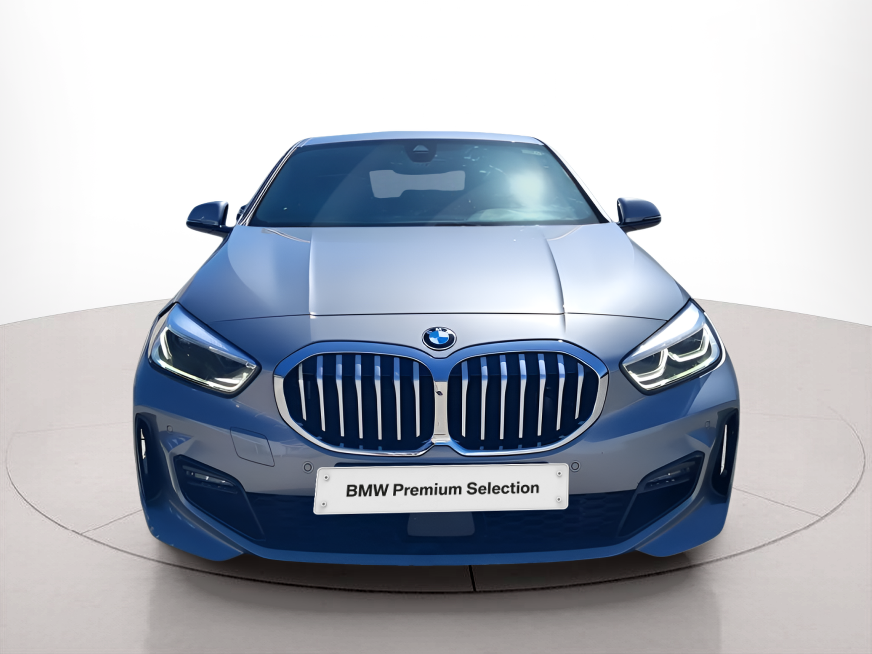 Fotos de BMW Série 1 116d color Gris. Año 2024. 85KW(116CV). Diesel. En concesionario Caetano Portimão de Portimão