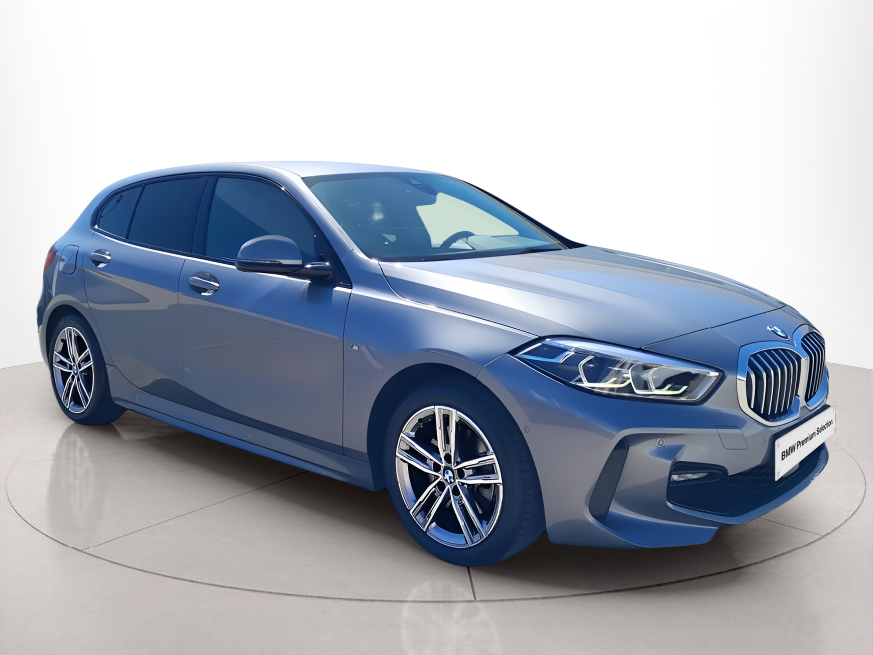 BMW Série 1 116d color Gris. Año 2024. 85KW(116CV). Diesel. En concesionario Caetano Portimão de Portimão