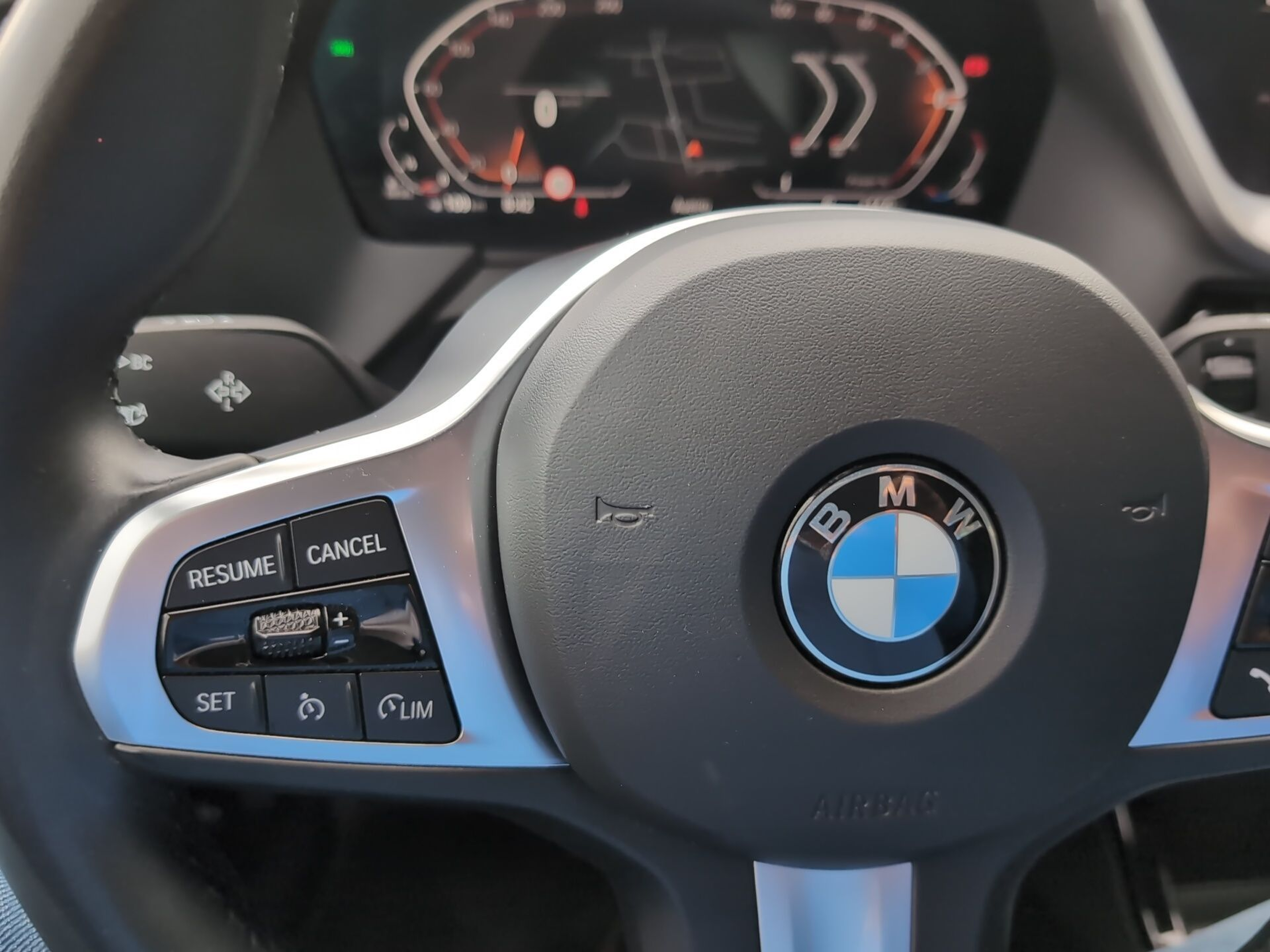 BMW Série 1 116d color Negro. Año 2024. 85KW(116CV). Diesel. En concesionario Caetano Aveiro de Aveiro