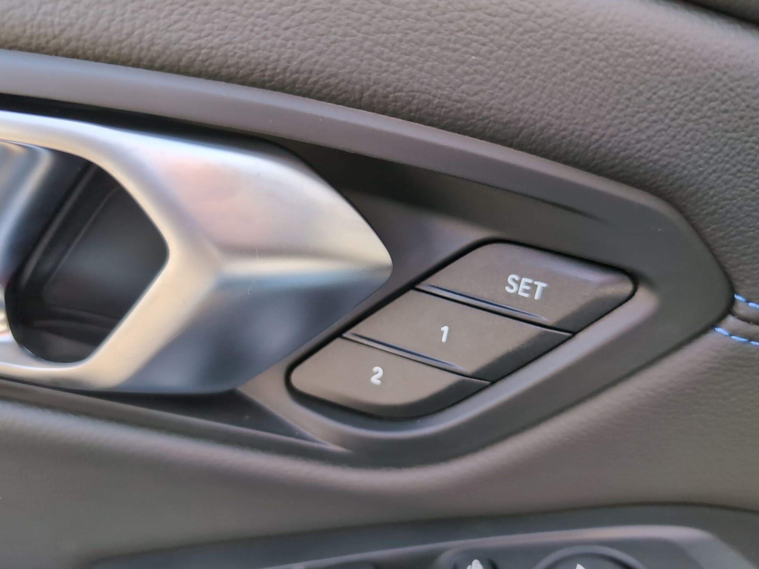 BMW Série 3 320e Touring color Negro. Año 2024. 215KW(292CV). Elétrico / Gasolina Híbrido. En concesionario Caetano Baviera Aveiro de Aveiro