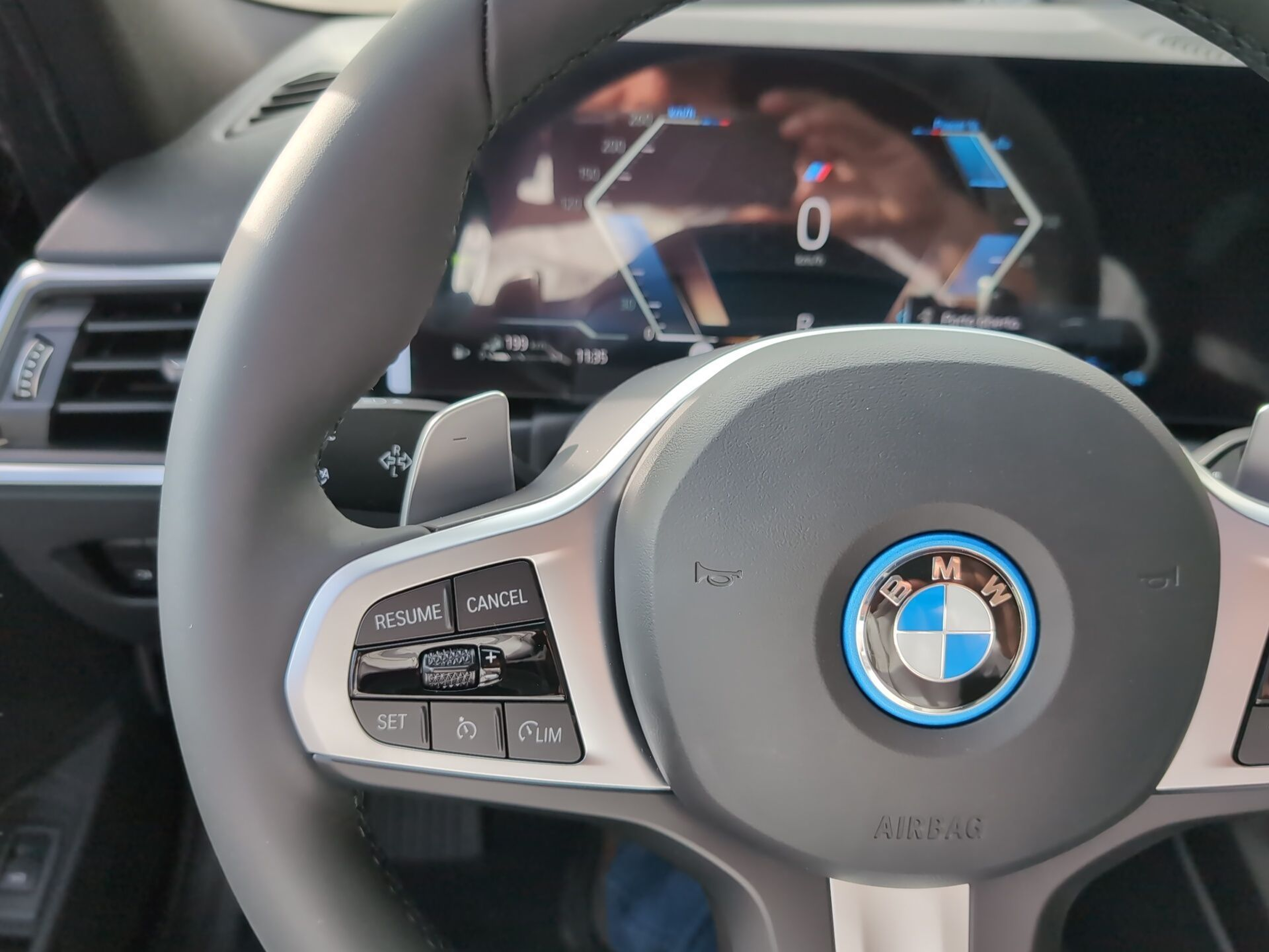 BMW Série 3 320e Touring color Negro. Año 2024. 215KW(292CV). Elétrico / Gasolina Híbrido. En concesionario Caetano Baviera Aveiro de Aveiro