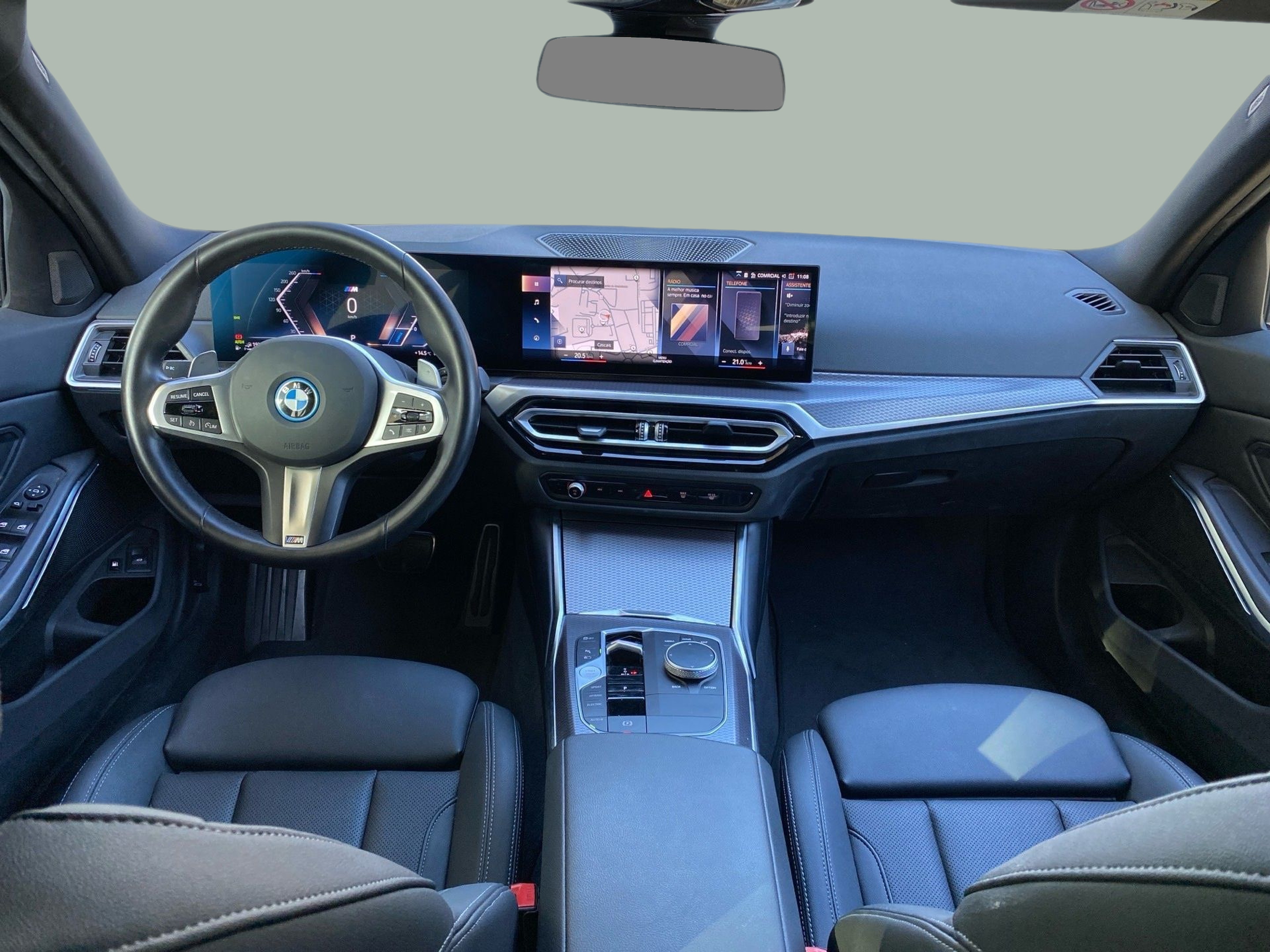 BMW Série 3 320e Touring color Gris. Año 2024. 215KW(292CV). Elétrico / Gasolina Híbrido. En concesionario Caetano Cascais de Cascais