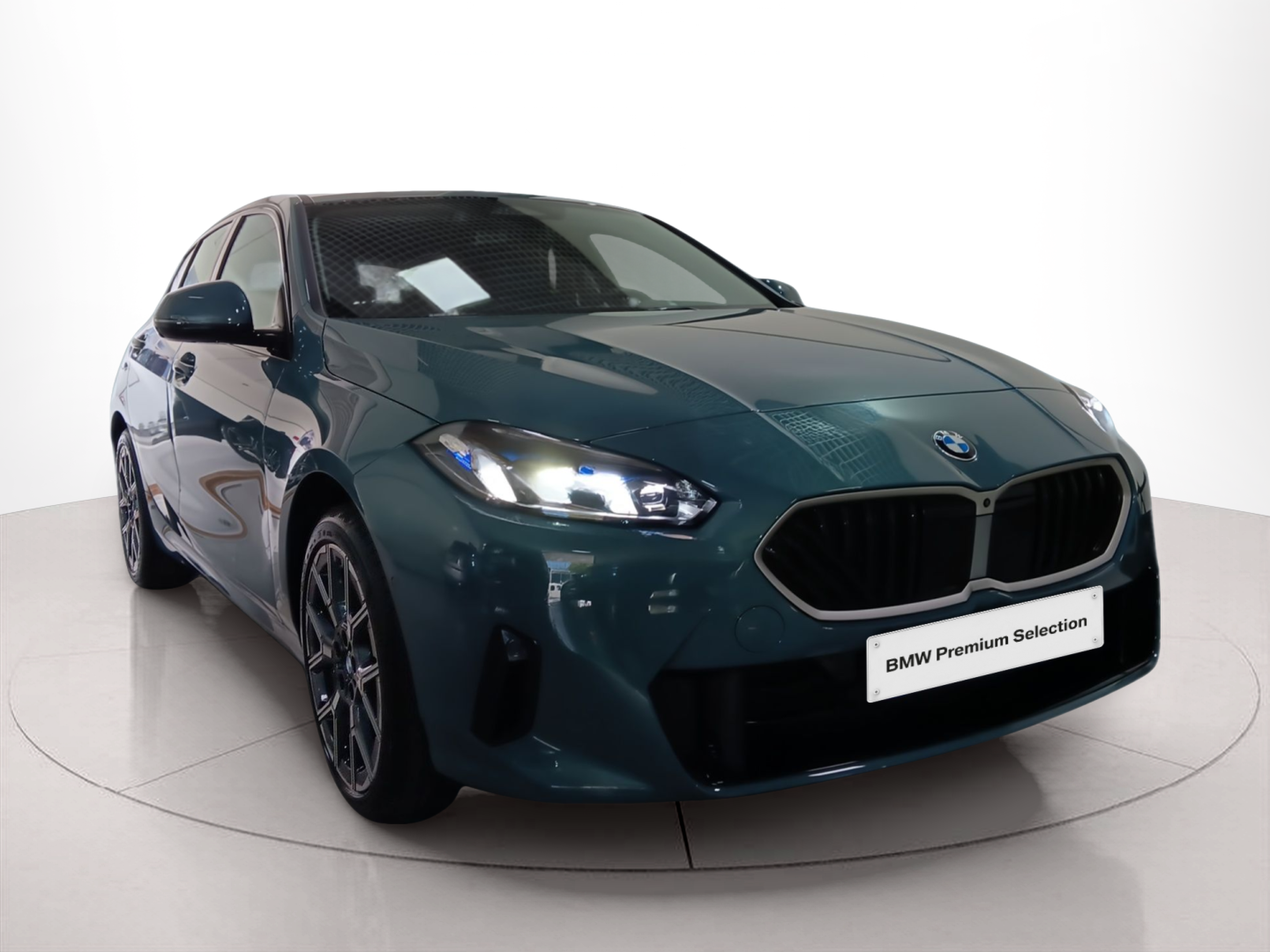 BMW Série 1 120 color Verde. Año 2024. 125KW(170CV). Gasolina. En concesionario Caetano Baviera Vila Nova de Gaia de Vila Nova de Gaia
