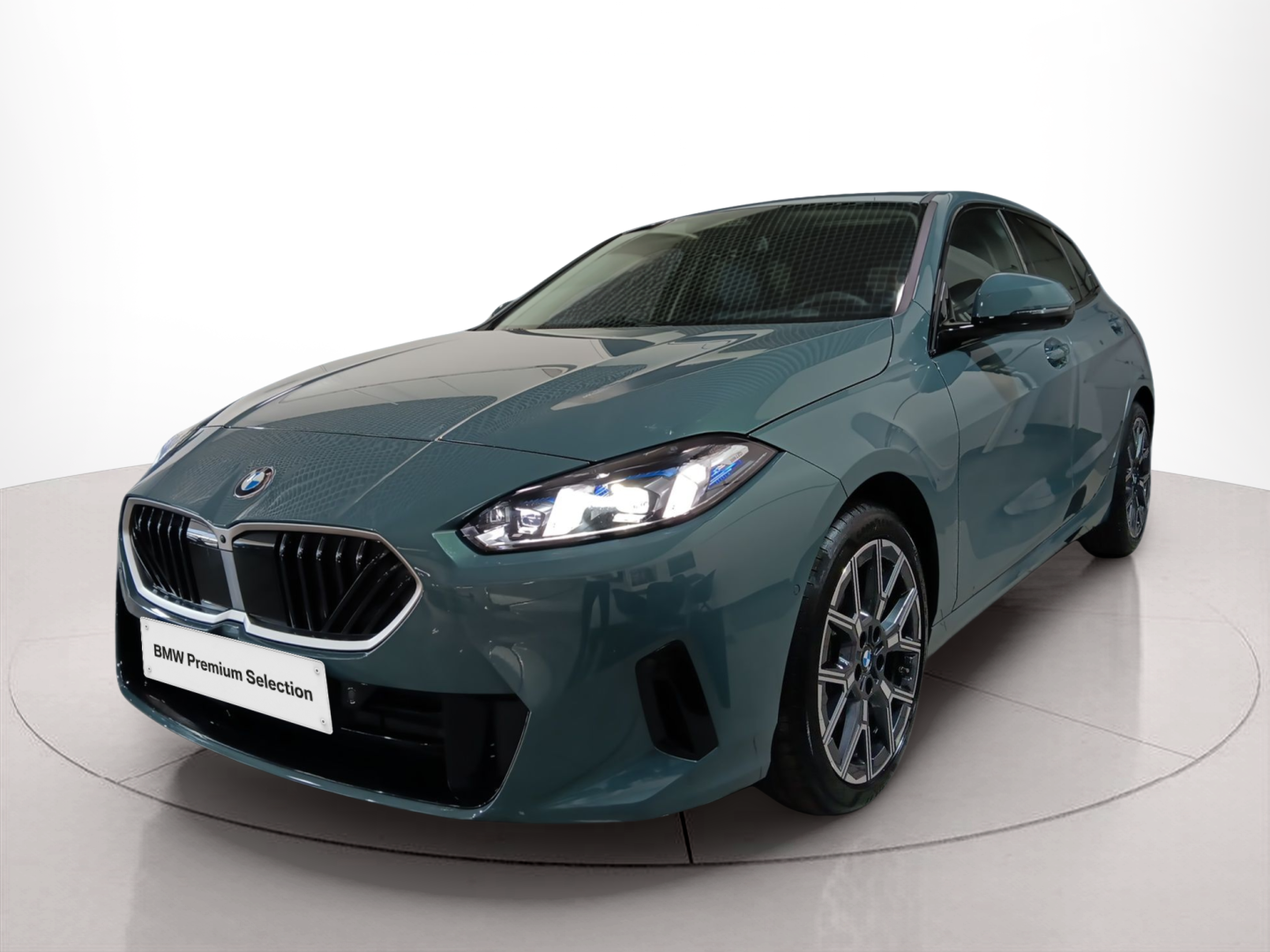 BMW Série 1 120 color Verde. Año 2024. 125KW(170CV). Gasolina. En concesionario Caetano Baviera Vila Nova de Gaia de Vila Nova de Gaia