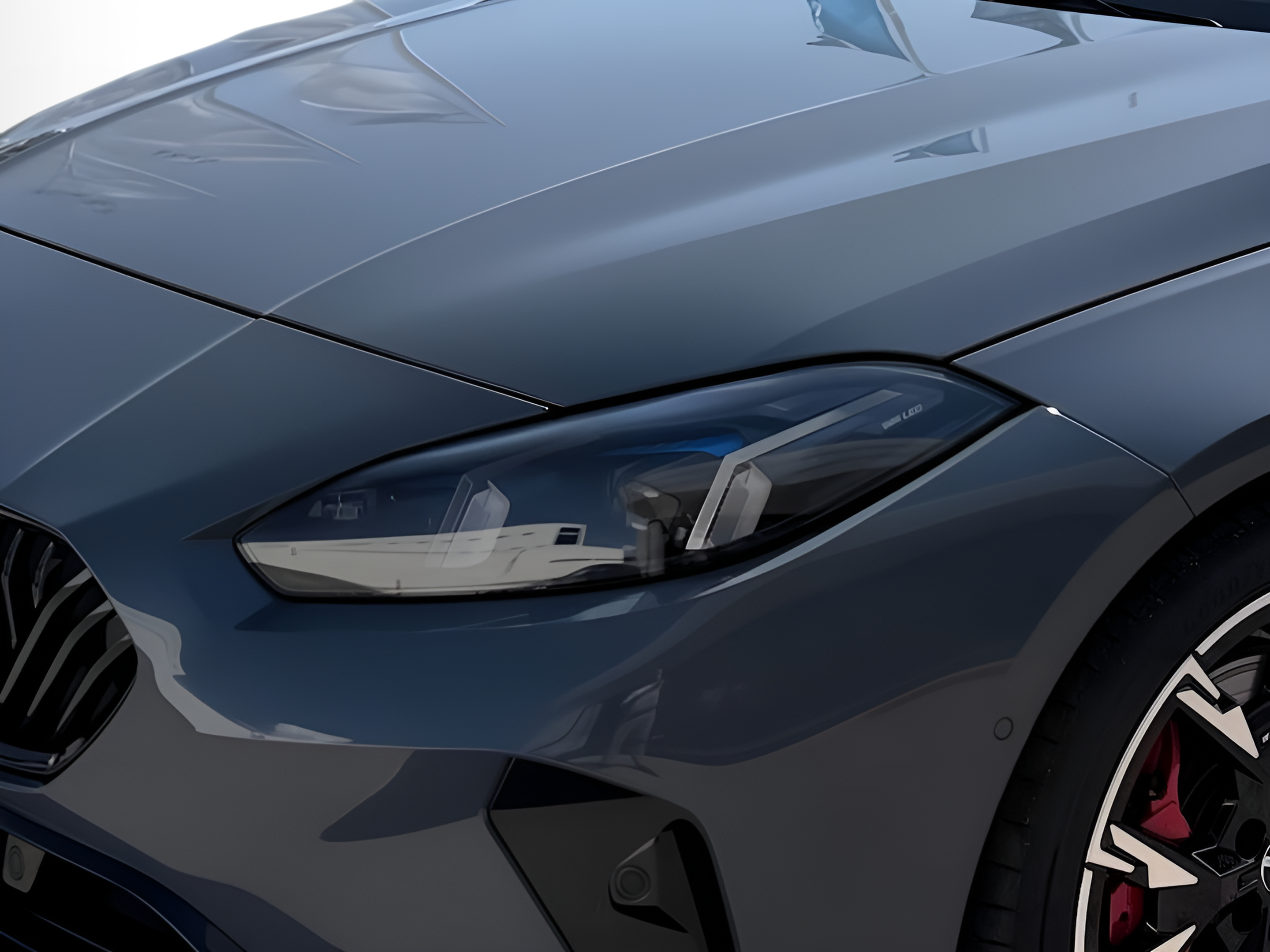 BMW Série 1 120 color Gris. Año 2024. 125KW(170CV). Gasolina. En concesionario Caetano Baviera Portimão de Portimão