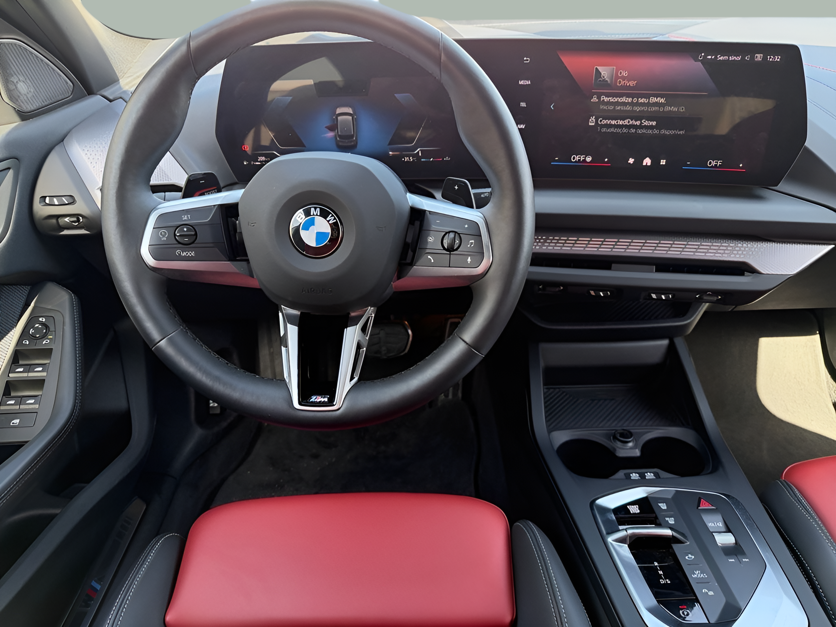 BMW Série 1 120 color Gris. Año 2024. 125KW(170CV). Gasolina. En concesionario Caetano Baviera Portimão de Portimão