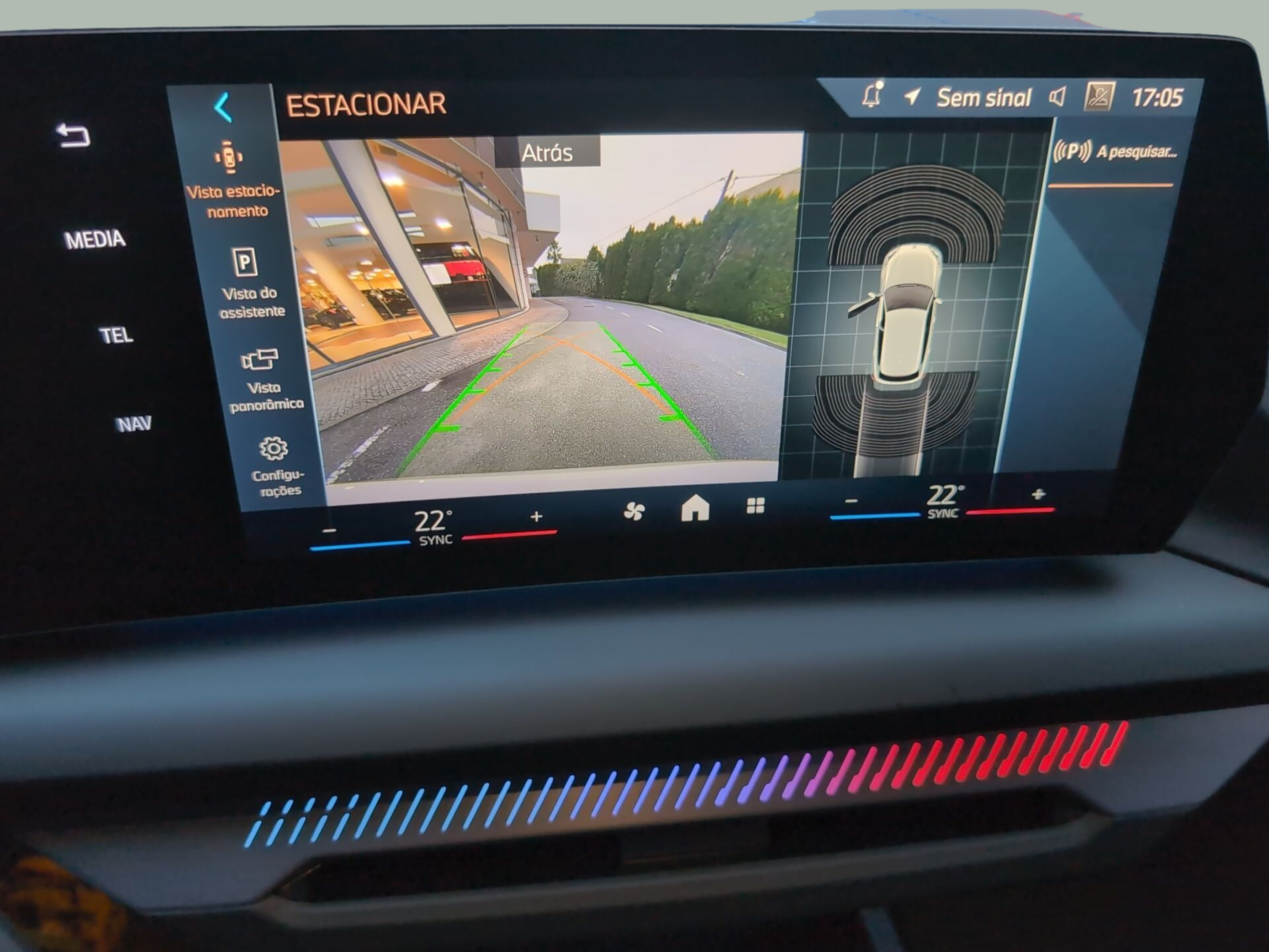 BMW Série 1 120 color Blanco. Año 2024. 125KW(170CV). Gasolina. En concesionario Caetano Baviera Aveiro de Aveiro