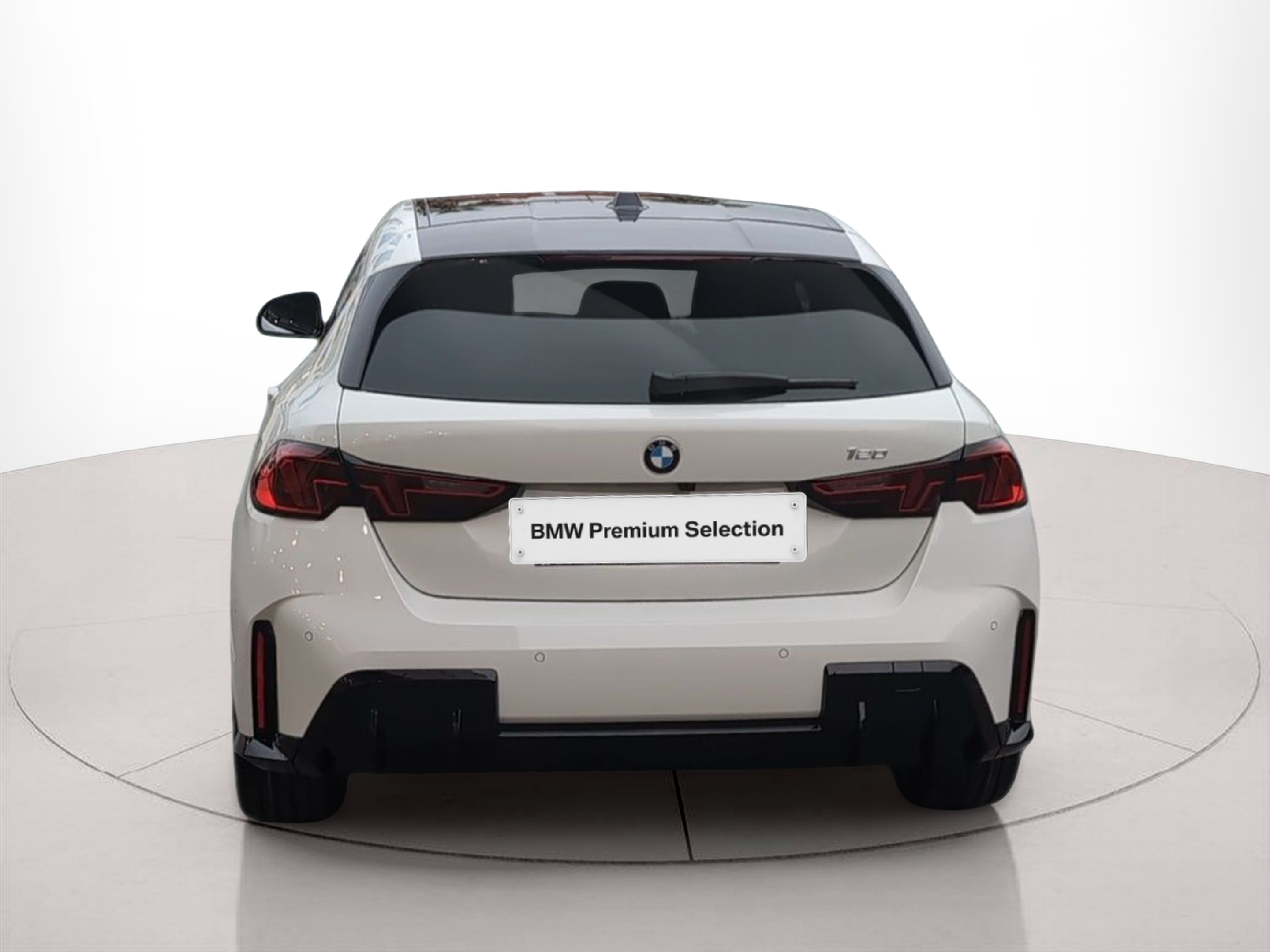 BMW Série 1 120 color Blanco. Año 2024. 125KW(170CV). Gasolina. En concesionario Caetano Baviera Aveiro de Aveiro