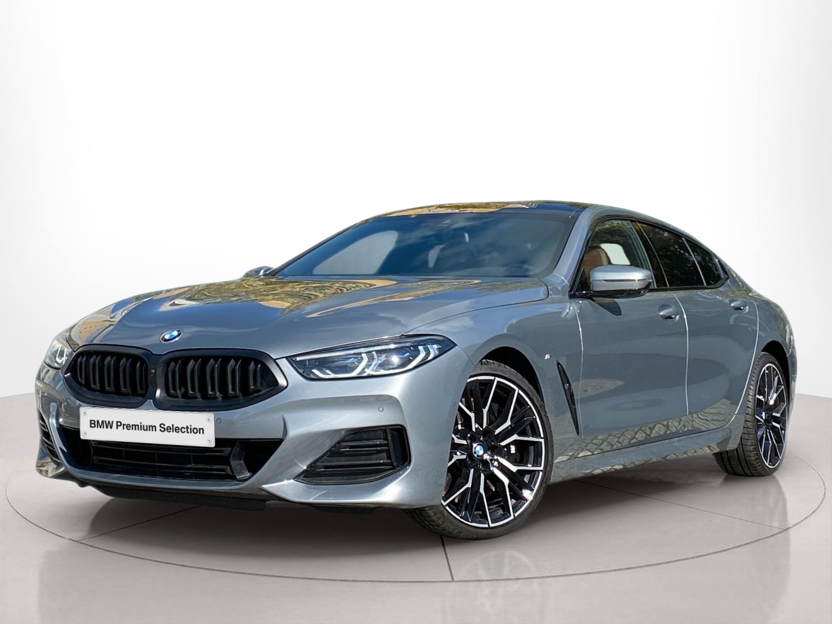 Fotos de BMW Série 8 840d Berlina color Gris. Año 2023. 250KW(340CV). Diesel. En concesionario Caetano Baviera Cascais de Cascais