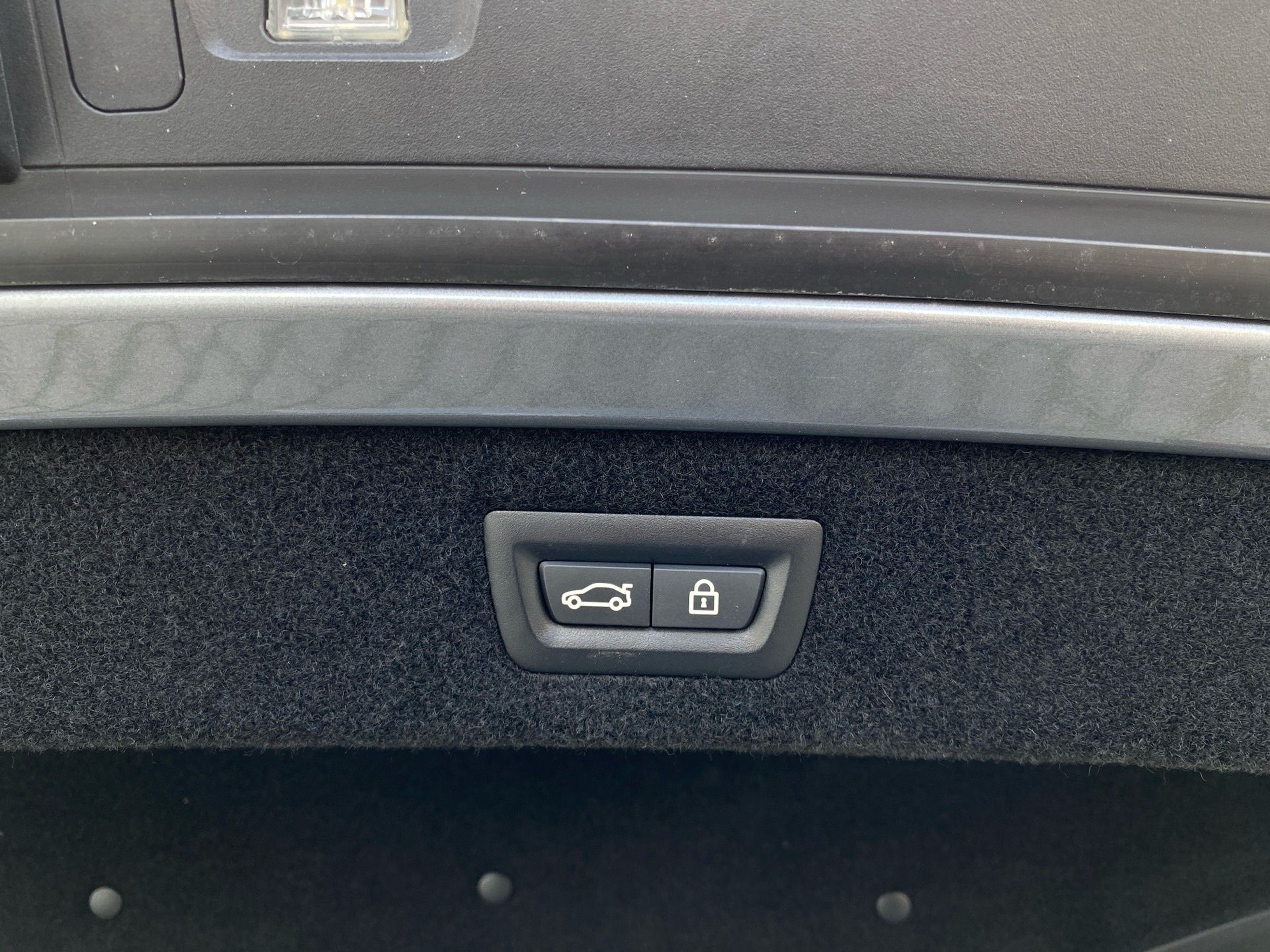 BMW Série 8 840d Berlina color Gris. Año 2023. 250KW(340CV). Diesel. En concesionario Caetano Baviera Cascais de Cascais