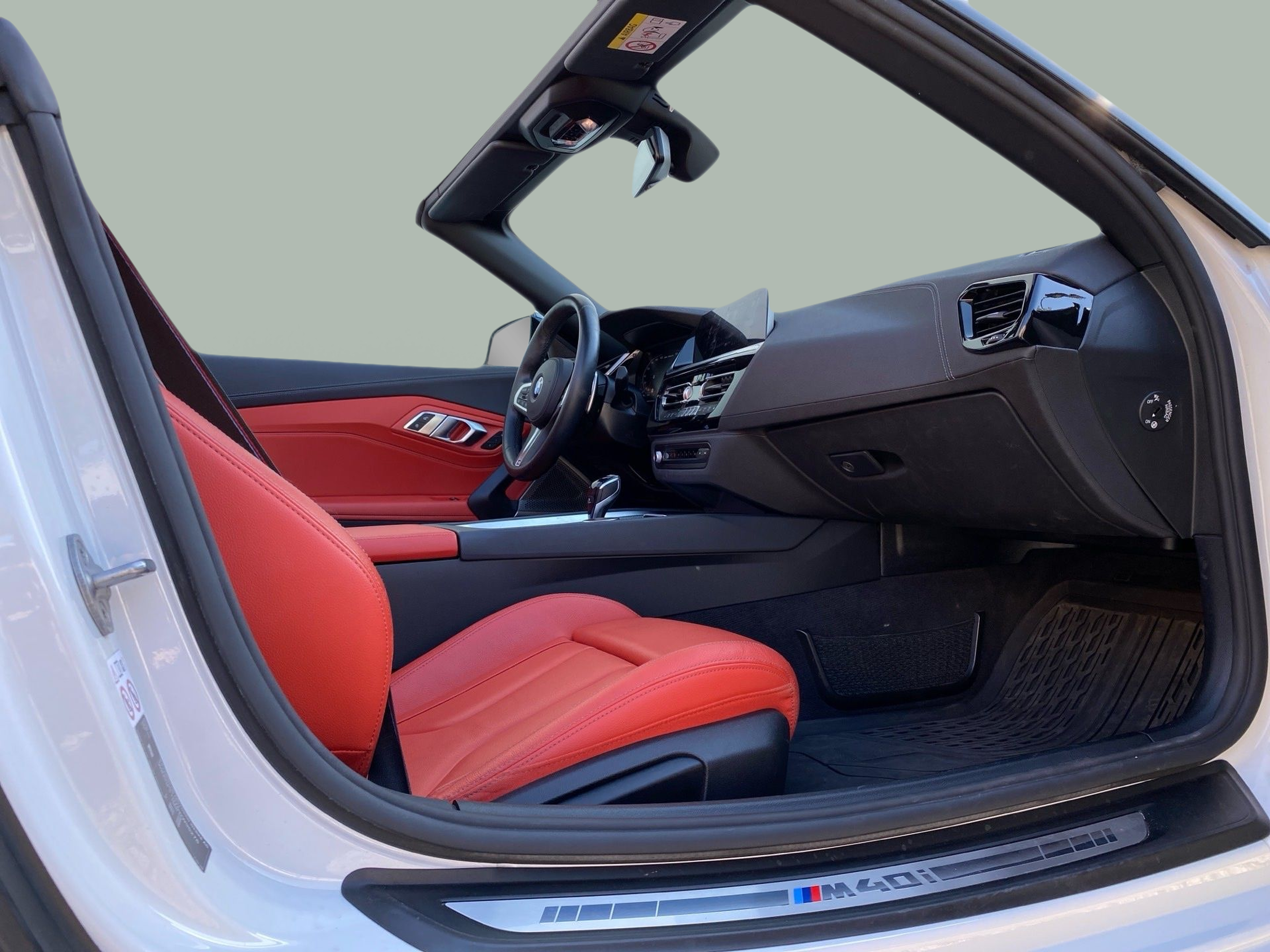 BMW Z4 M40i Roadster color Blanco. Año 2020. 250KW(340CV). Gasolina. En concesionario Caetano Baviera Lisboa de Lisboa