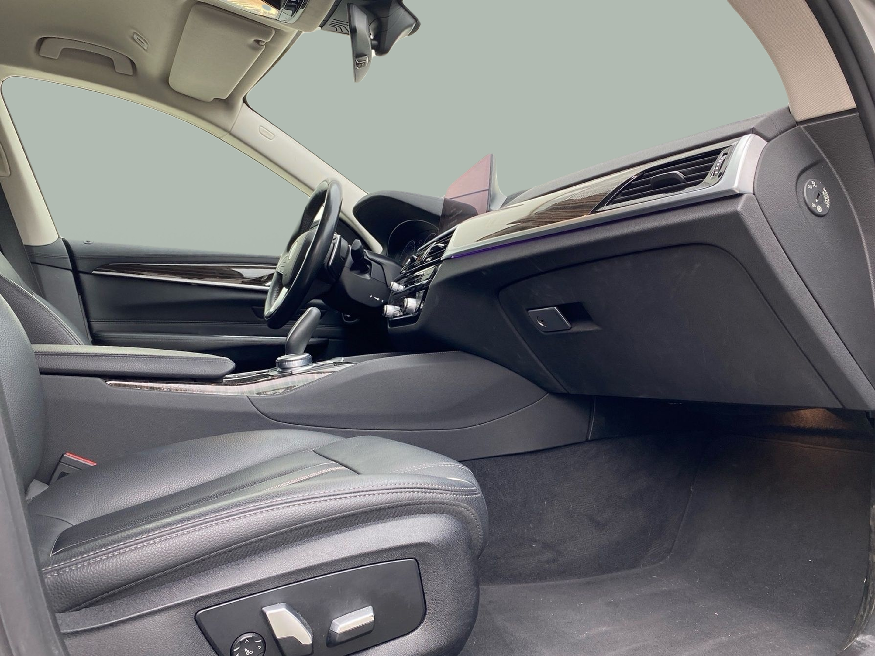 BMW Série 6 620d Gran Turismo color Blanco. Año 2020. 140KW(190CV). Diesel. En concesionario Caetano Baviera Lisboa de Lisboa