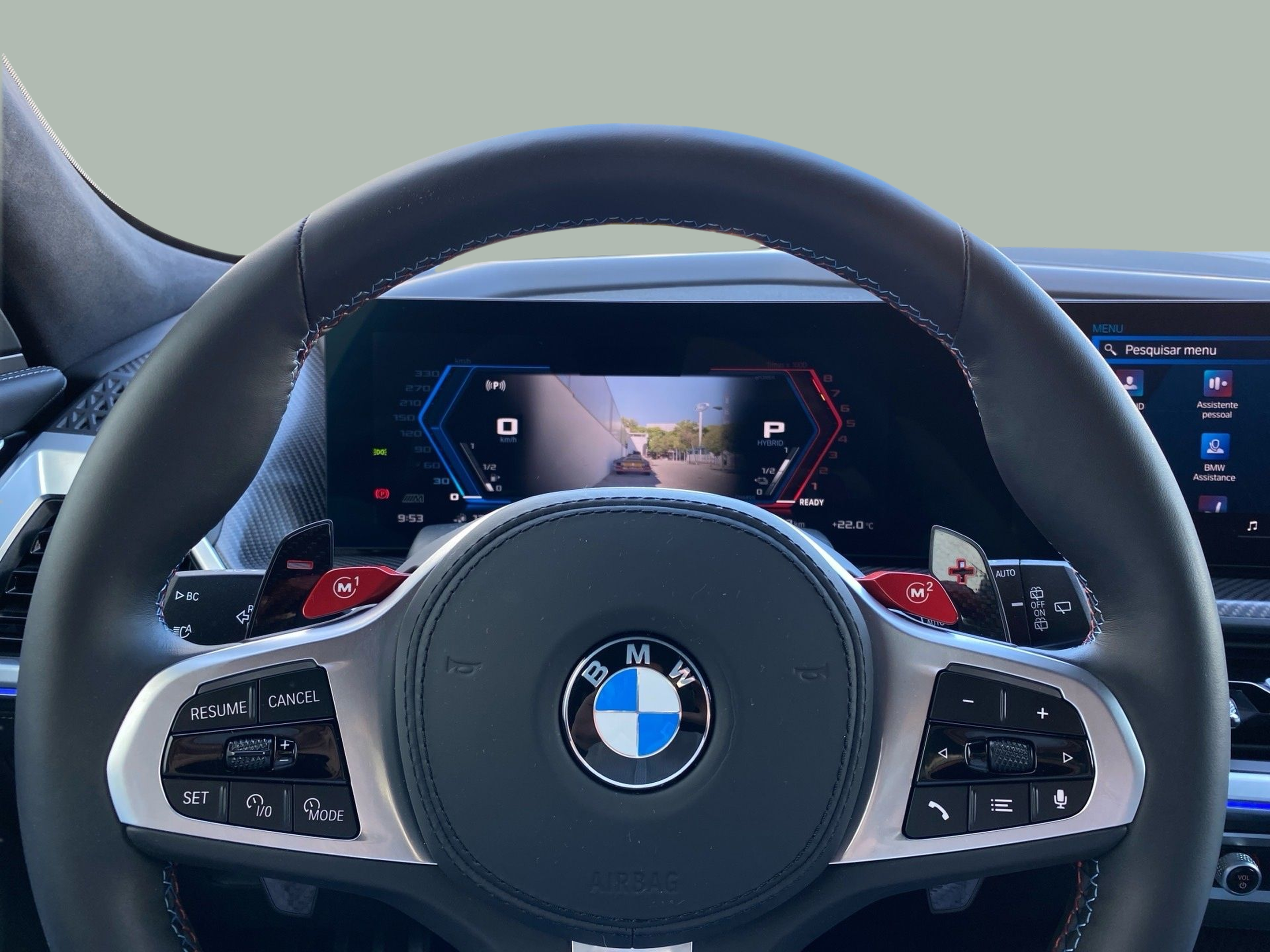 BMW XM 50e color Negro. Año 2025. 350KW(476CV). Elétrico / Gasolina Híbrido. En concesionario Caetano Lisboa de Lisboa