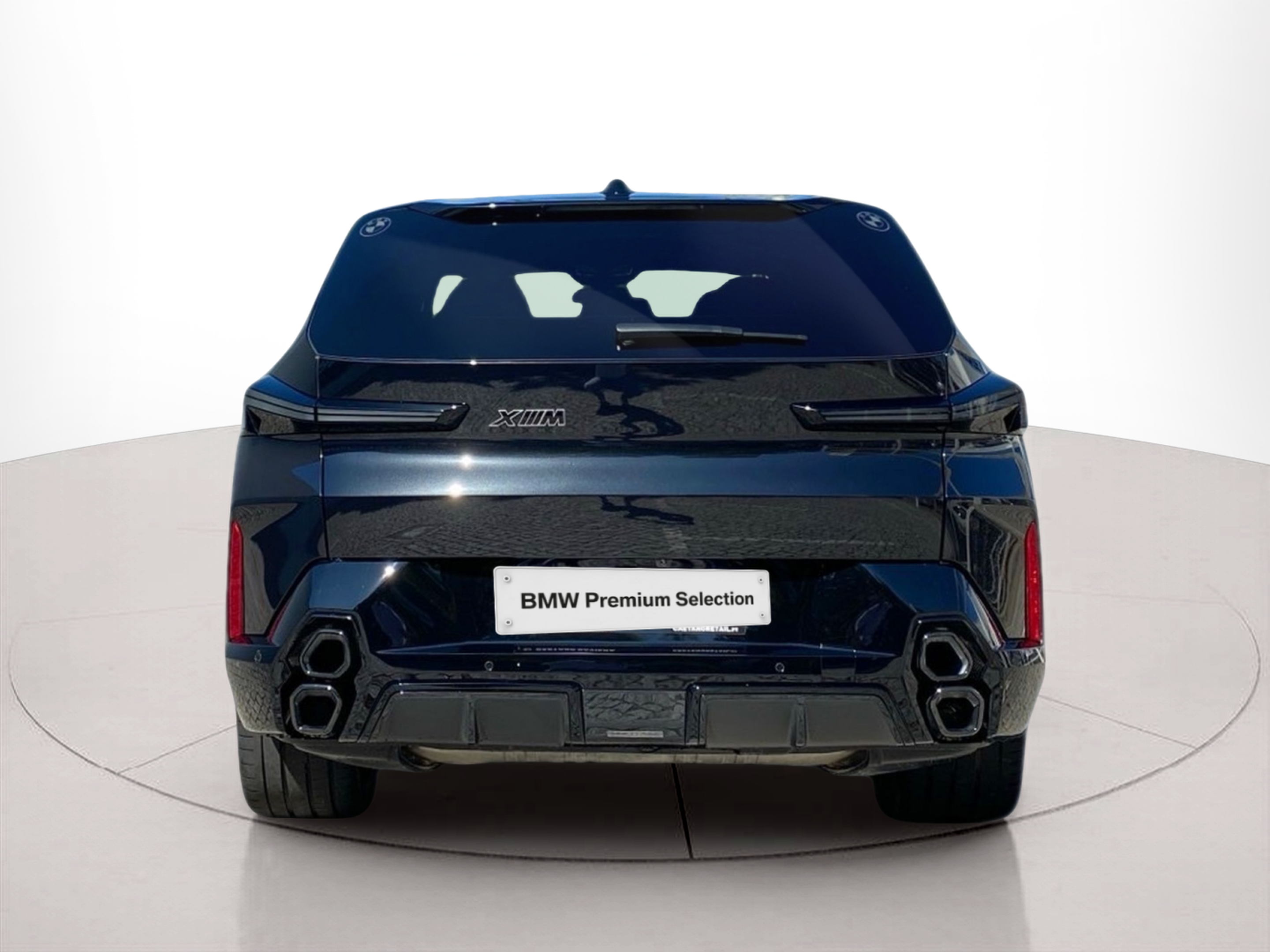 BMW XM 50e color Negro. Año 2025. 350KW(476CV). Elétrico / Gasolina Híbrido. En concesionario Caetano Lisboa de Lisboa