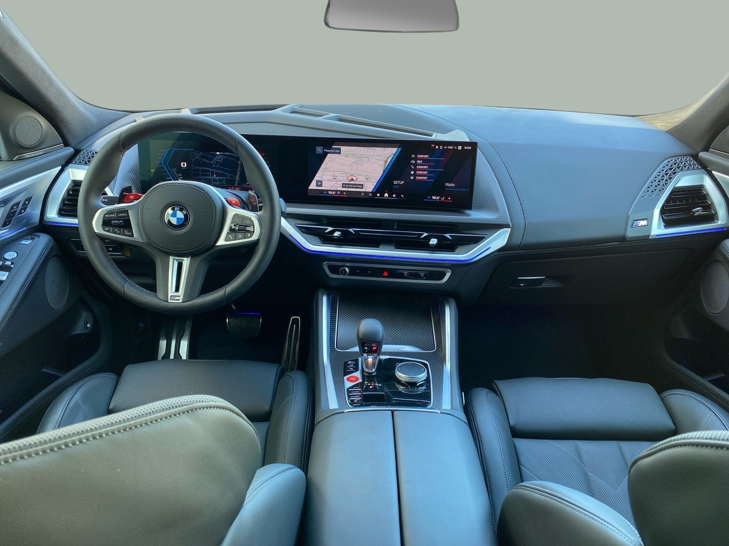 BMW XM 50e color Negro. Año 2025. 350KW(476CV). Elétrico / Gasolina Híbrido. En concesionario Caetano Lisboa de Lisboa