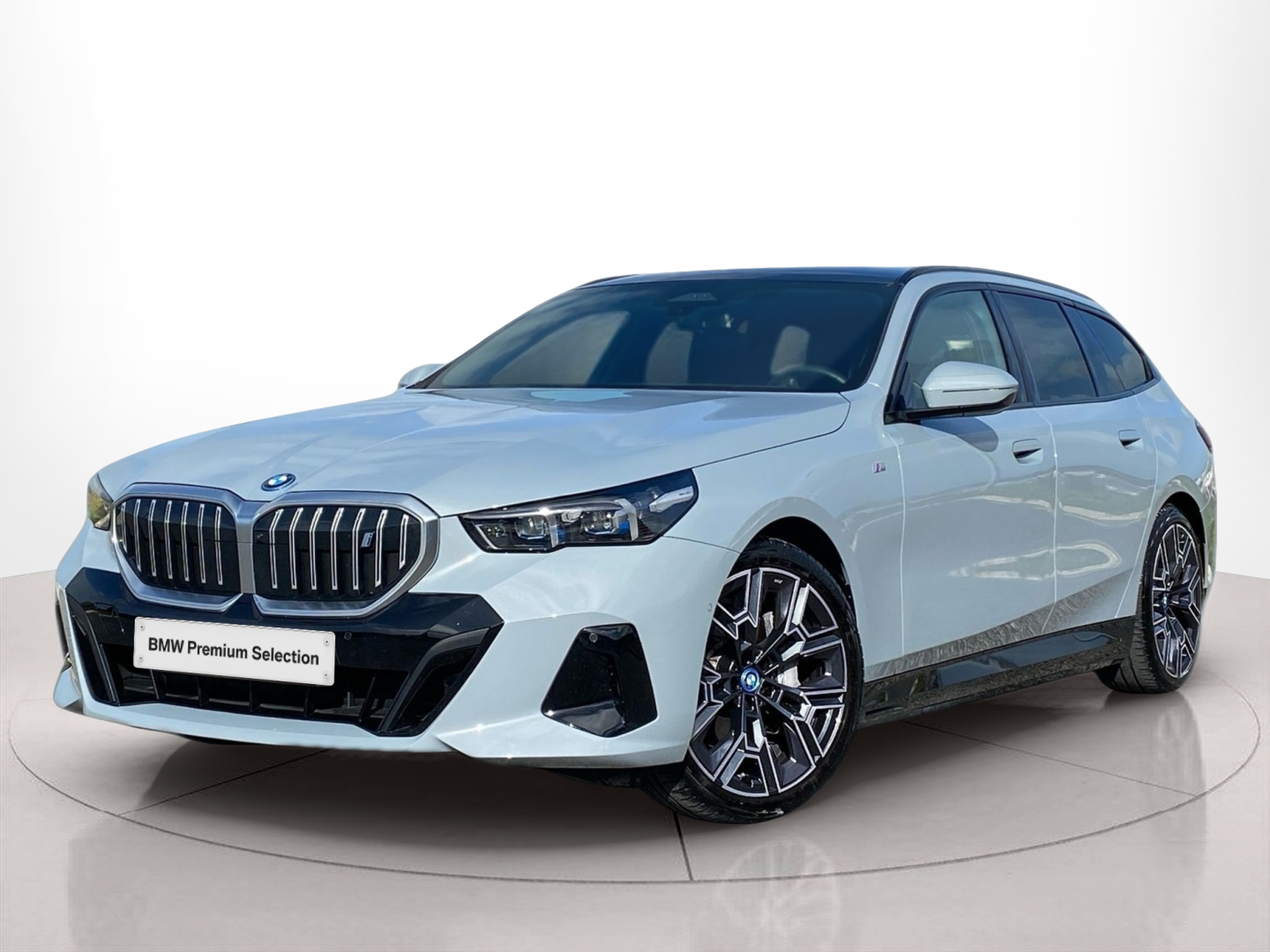 BMW i5 eDrive40 color Gris. Año 2024. 250KW(340CV). Elétrico. En concesionario Caetano Cascais de Cascais