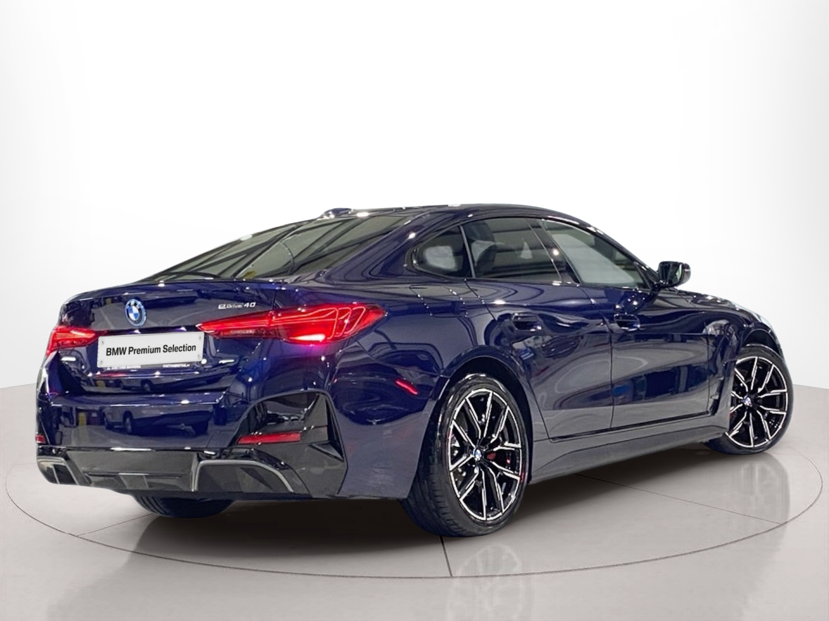 BMW i4 i4 eDrive40 color Azul. Año 2025. 250KW(340CV). Elétrico. En concesionario Caetano Baviera Cascais de Cascais
