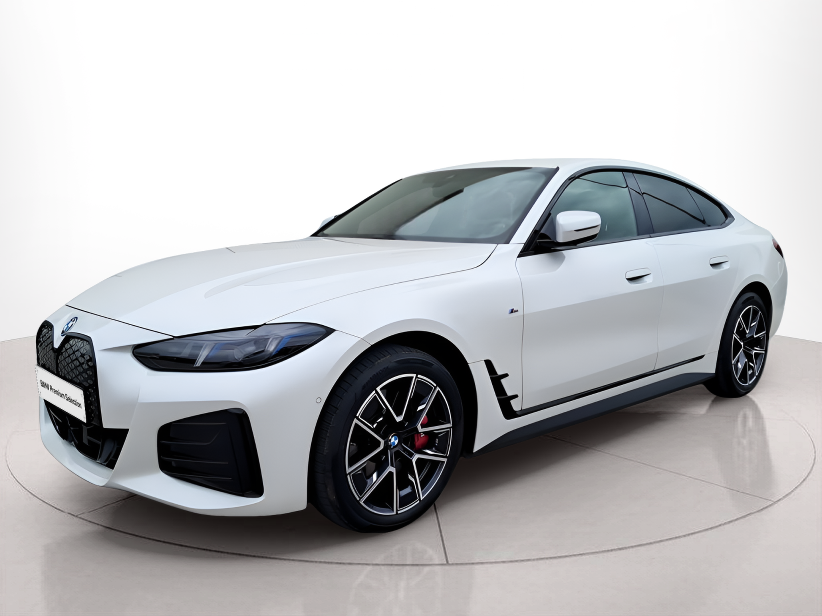 Fotos de BMW i4 i4 eDrive40 color Blanco. Año 2025. 250KW(340CV). Elétrico. En concesionario Caetano Portimão de Portimão