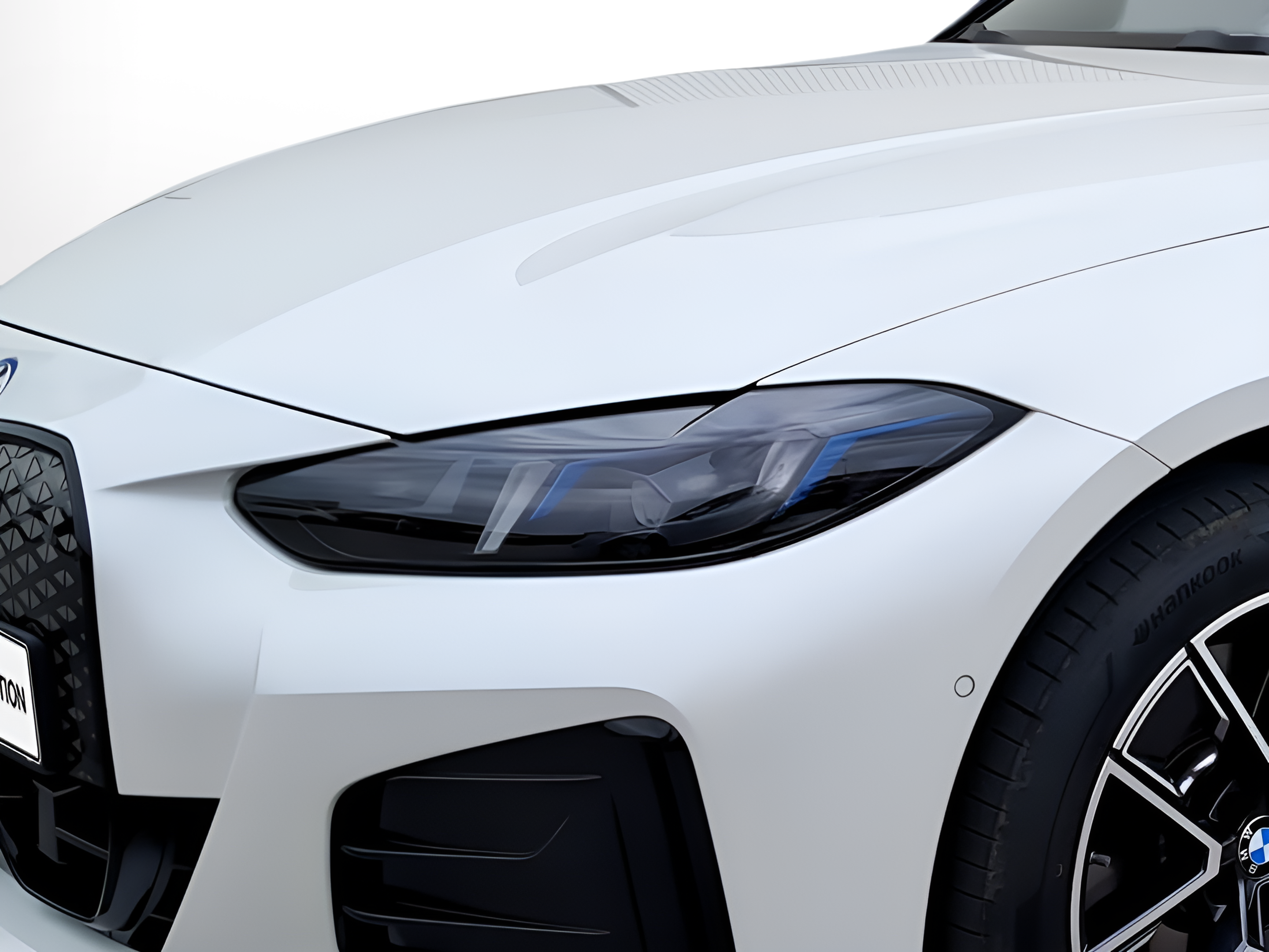 BMW i4 i4 eDrive40 color Blanco. Año 2025. 250KW(340CV). Elétrico. En concesionario Caetano Baviera Portimão de Portimão