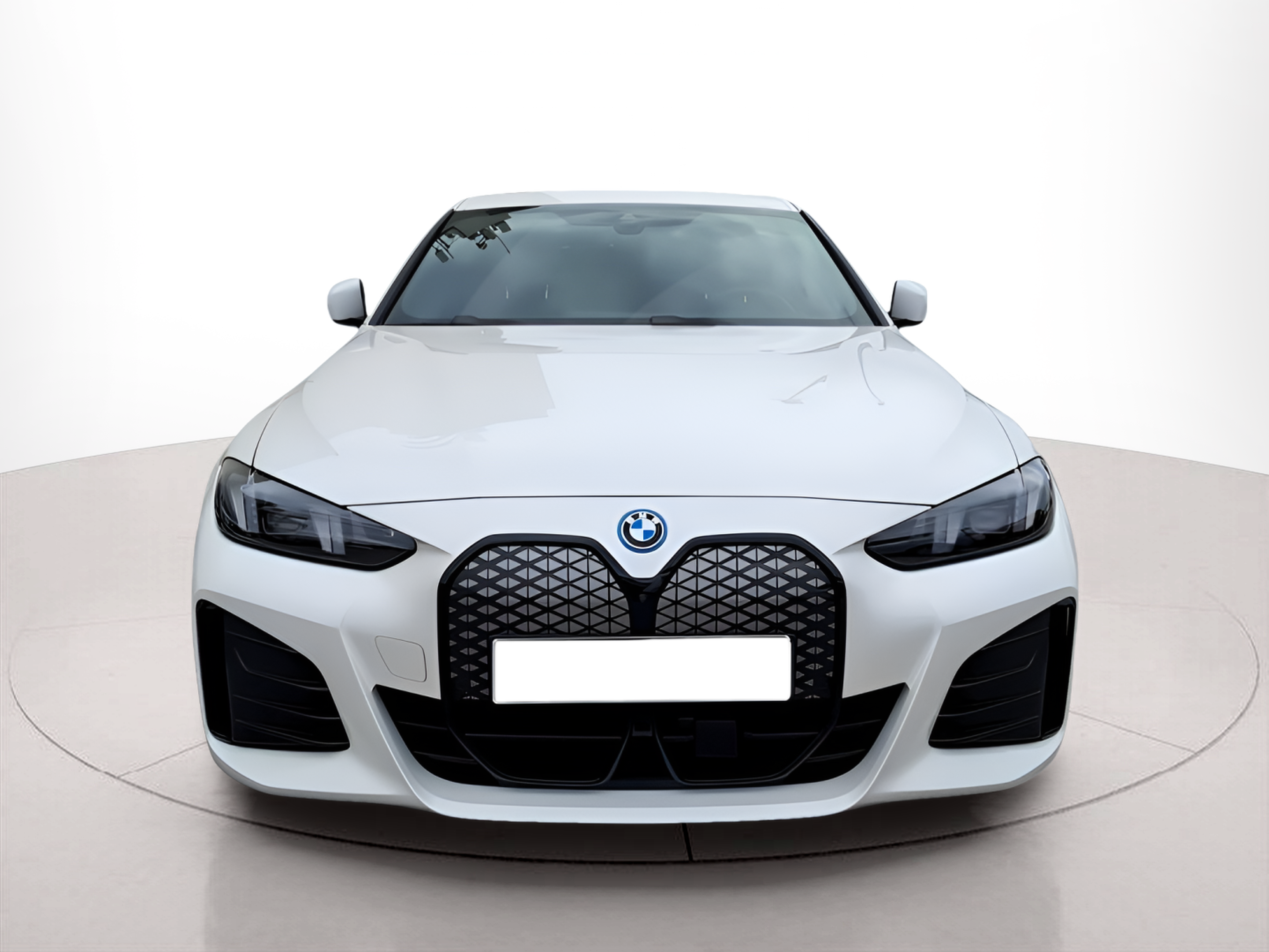 Fotos de BMW i4 i4 eDrive40 color Blanco. Año 2025. 250KW(340CV). Elétrico. En concesionario Caetano Baviera Portimão de Portimão