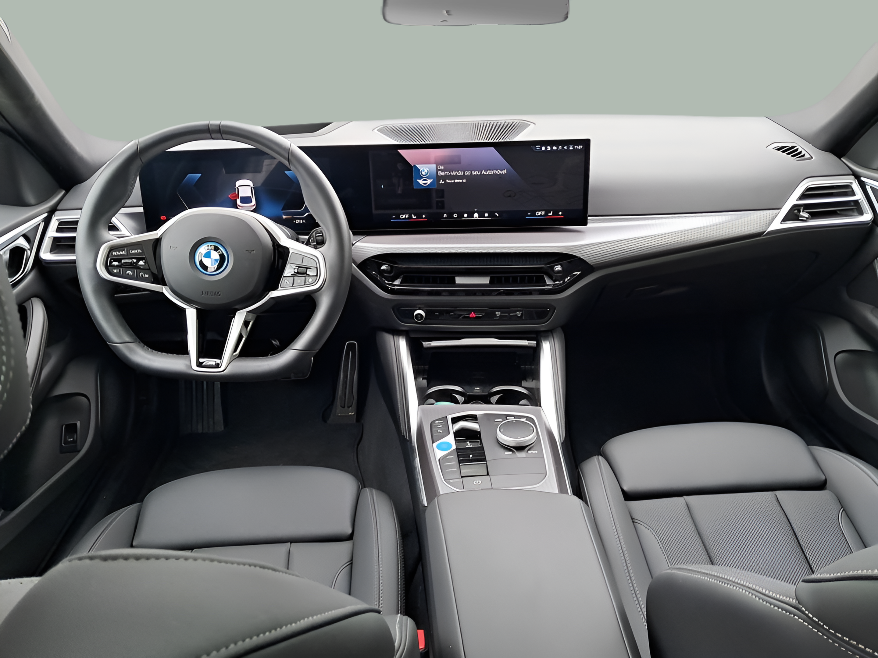 BMW i4 i4 eDrive40 color Blanco. Año 2025. 250KW(340CV). Elétrico. En concesionario Caetano Baviera Portimão de Portimão