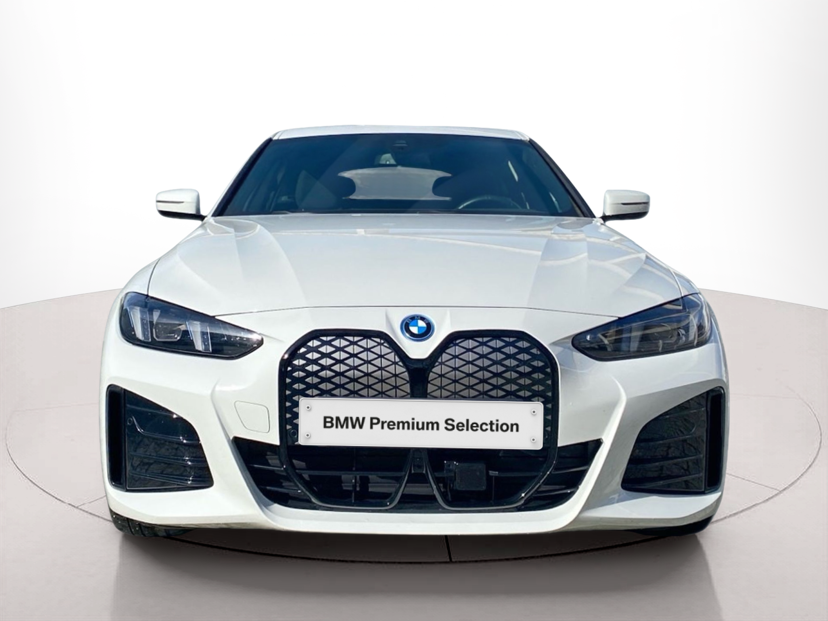 Fotos de BMW i4 i4 eDrive40 color Blanco. Año 2024. 250KW(340CV). Elétrico. En concesionario Caetano Lisboa de Lisboa