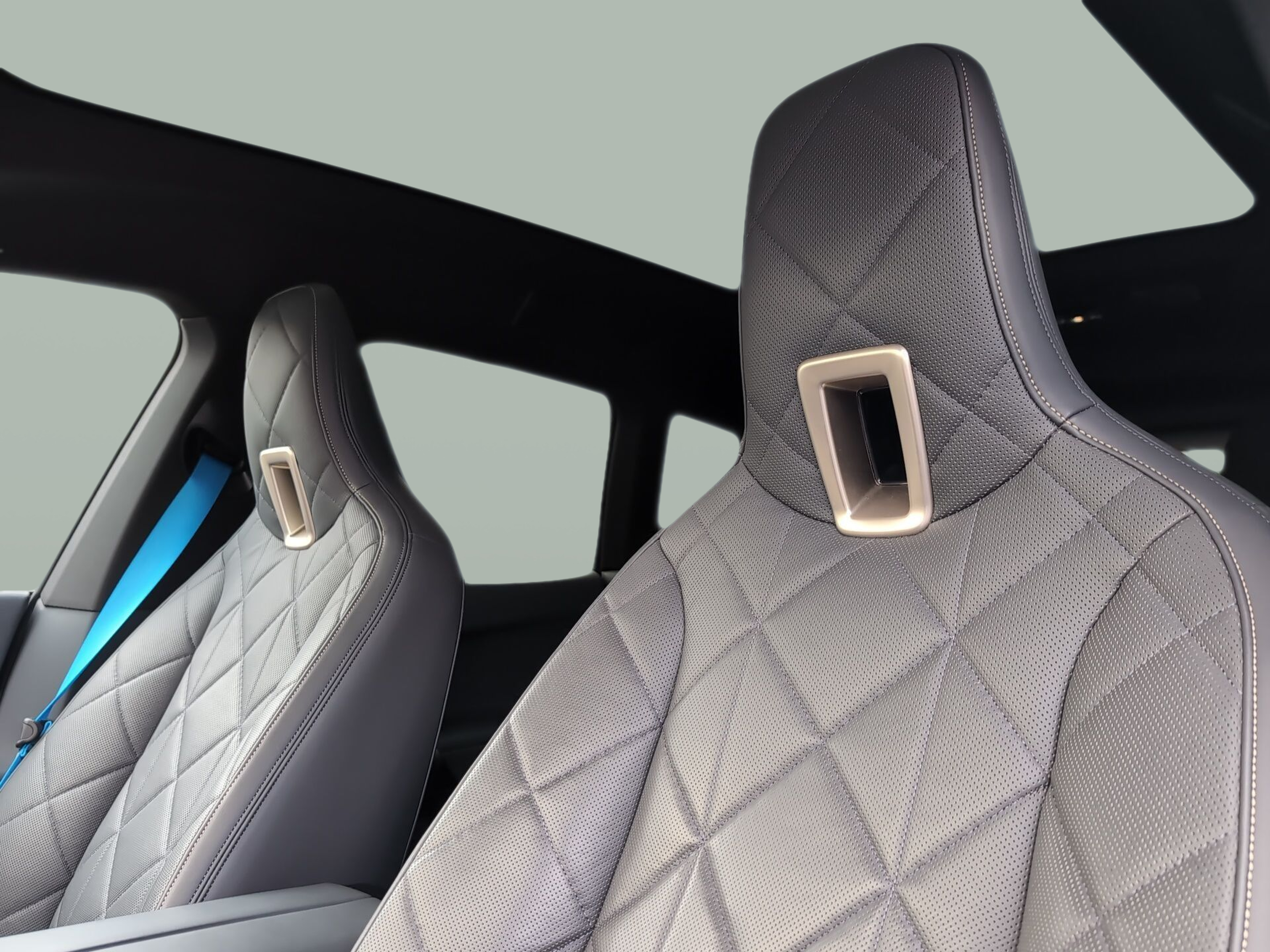 BMW iX M60 color Azul. Año 2023. 455KW(619CV). Elétrico. En concesionario Caetano Santa Maria da Feira de Santa Maria da Feira