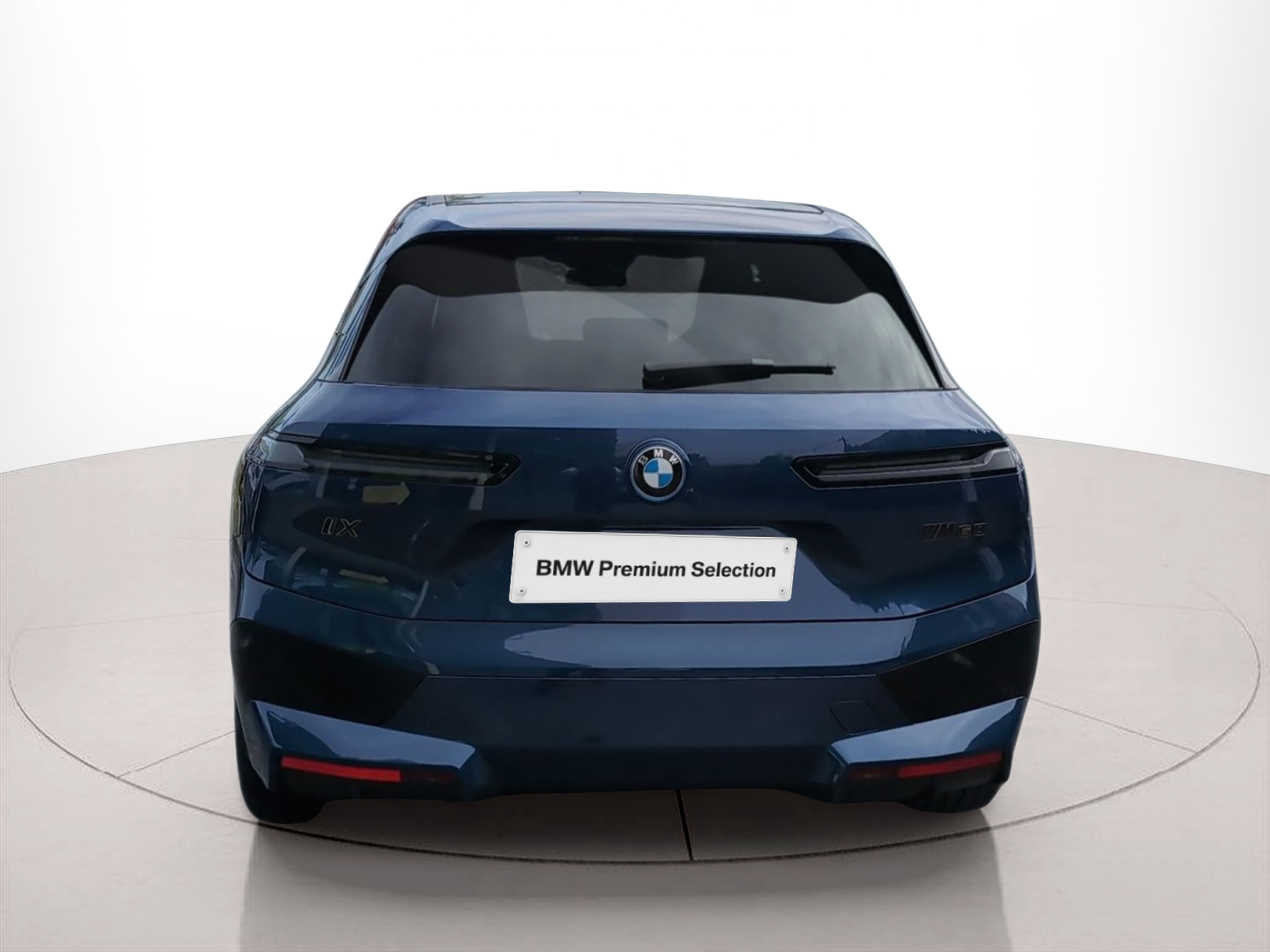 BMW iX M60 color Azul. Año 2023. 455KW(619CV). Elétrico. En concesionario Caetano Santa Maria da Feira de Santa Maria da Feira