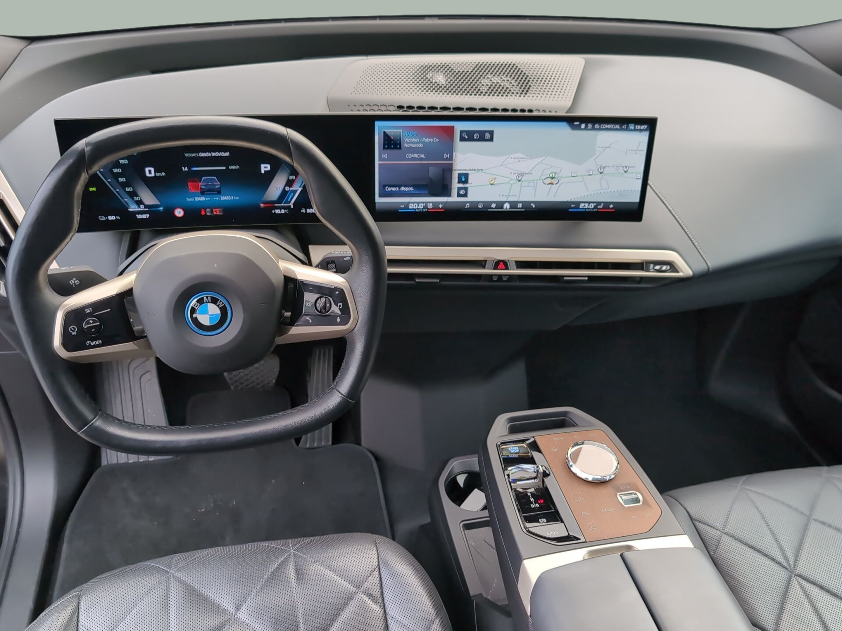 BMW iX M60 color Azul. Año 2023. 455KW(619CV). Elétrico. En concesionario Caetano Aveiro de Aveiro