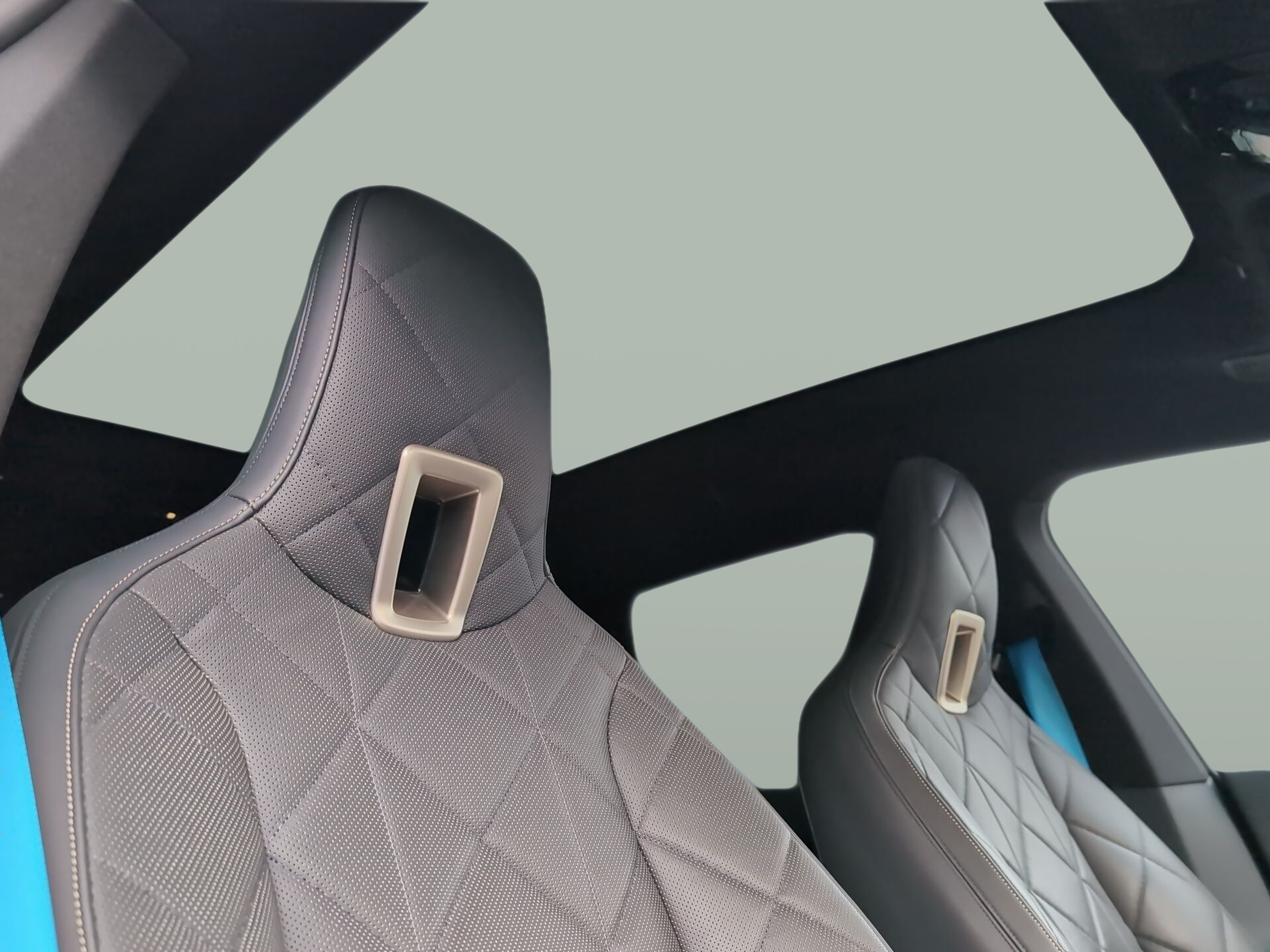 BMW iX M60 color Azul. Año 2023. 455KW(619CV). Elétrico. En concesionario Caetano Aveiro de Aveiro