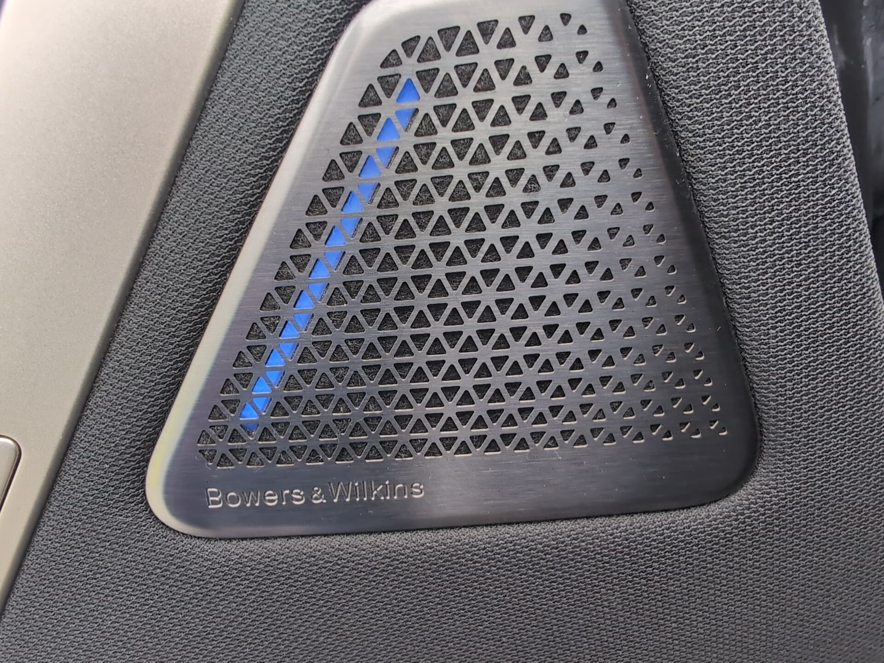 BMW iX M60 color Azul. Año 2023. 455KW(619CV). Elétrico. En concesionario Caetano Aveiro de Aveiro