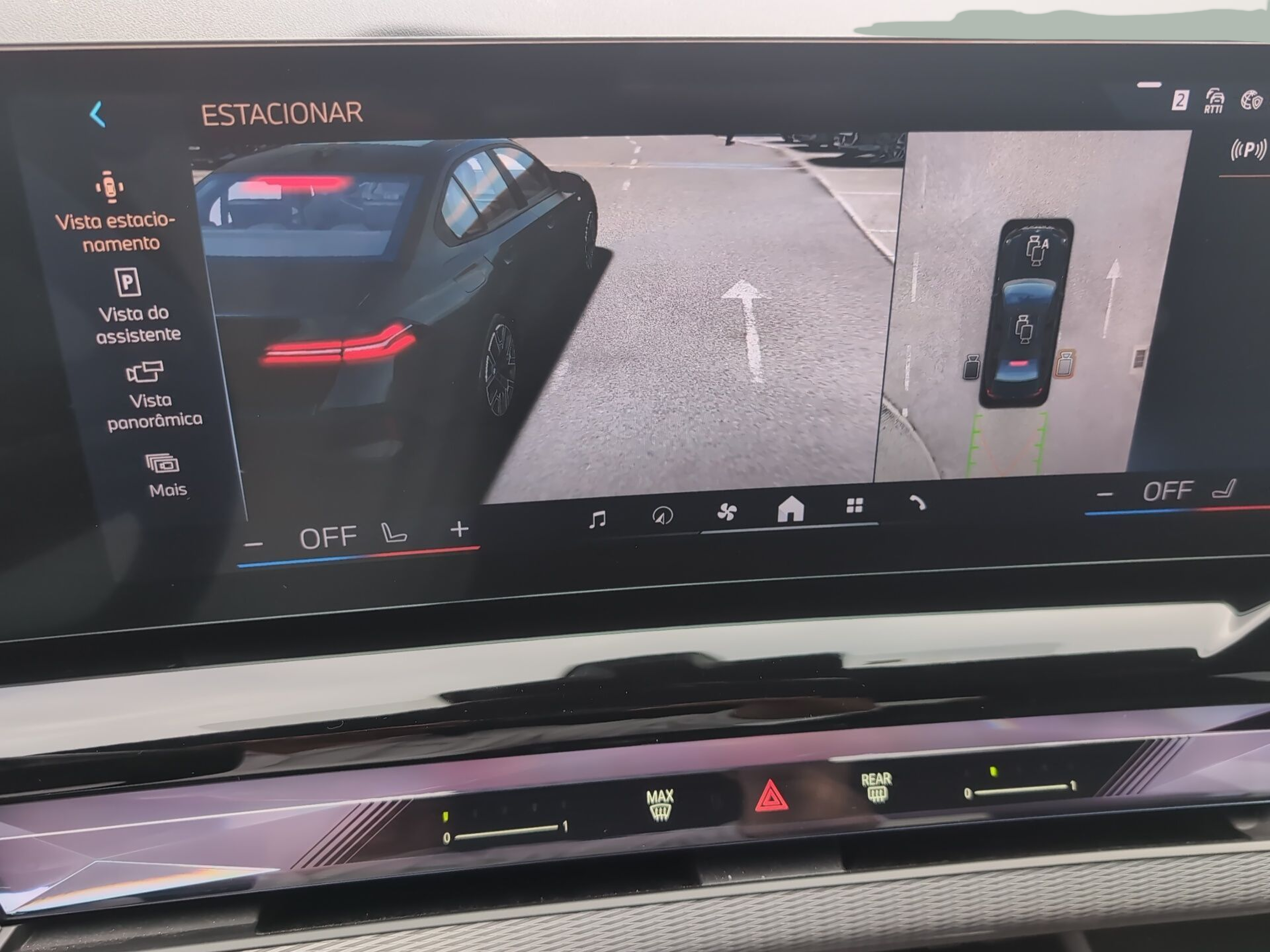 BMW i5 eDrive40 color Gris. Año 2025. 250KW(340CV). Elétrico. En concesionario Caetano Baviera Aveiro de Aveiro