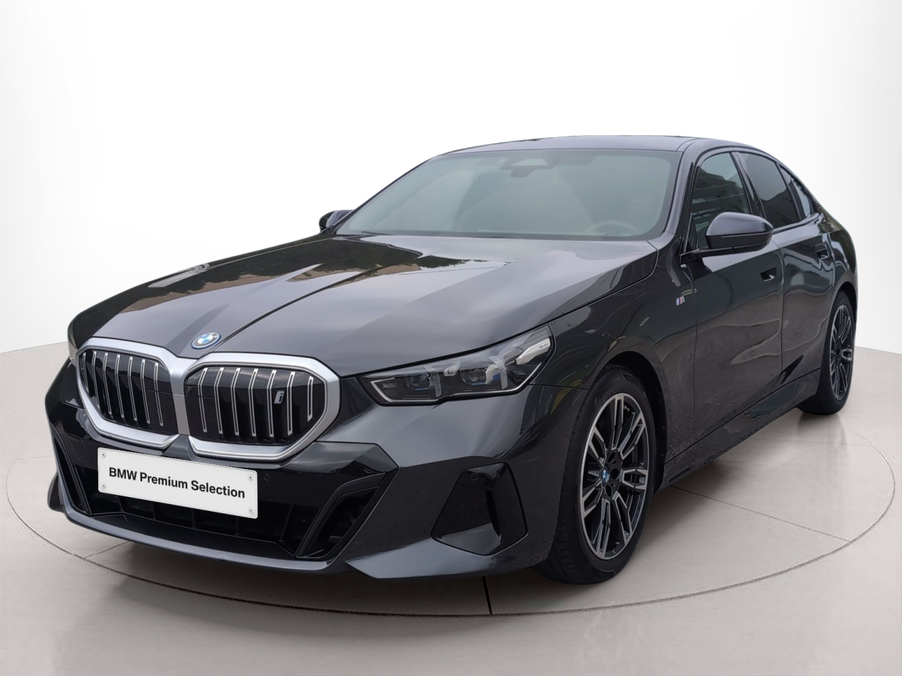 Fotos de BMW i5 eDrive40 color Gris. Año 2025. 250KW(340CV). Elétrico. En concesionario Caetano Baviera Aveiro de Aveiro