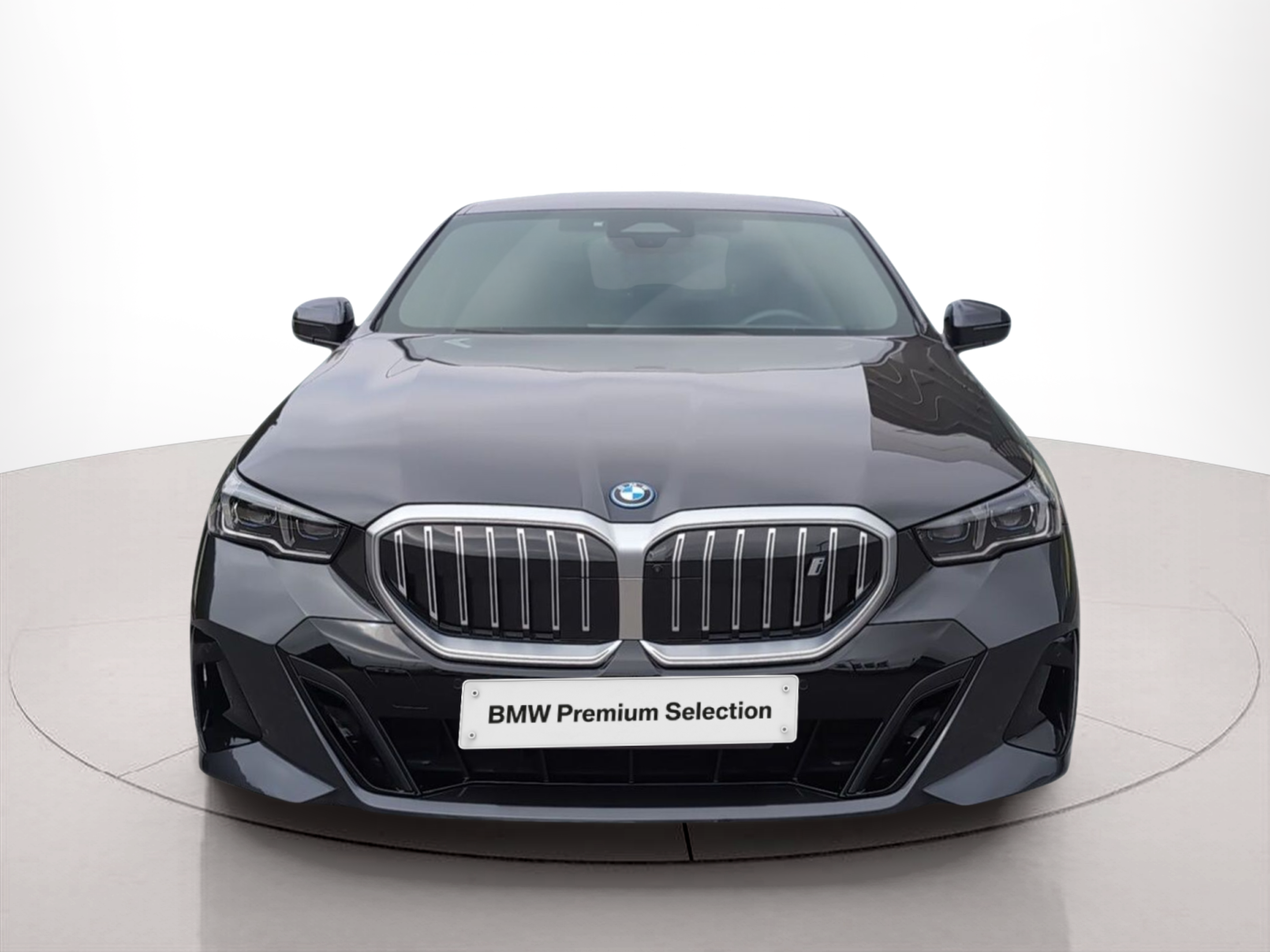 Fotos de BMW i5 eDrive40 color Gris. Año 2025. 250KW(340CV). Elétrico. En concesionario Caetano Baviera Aveiro de Aveiro