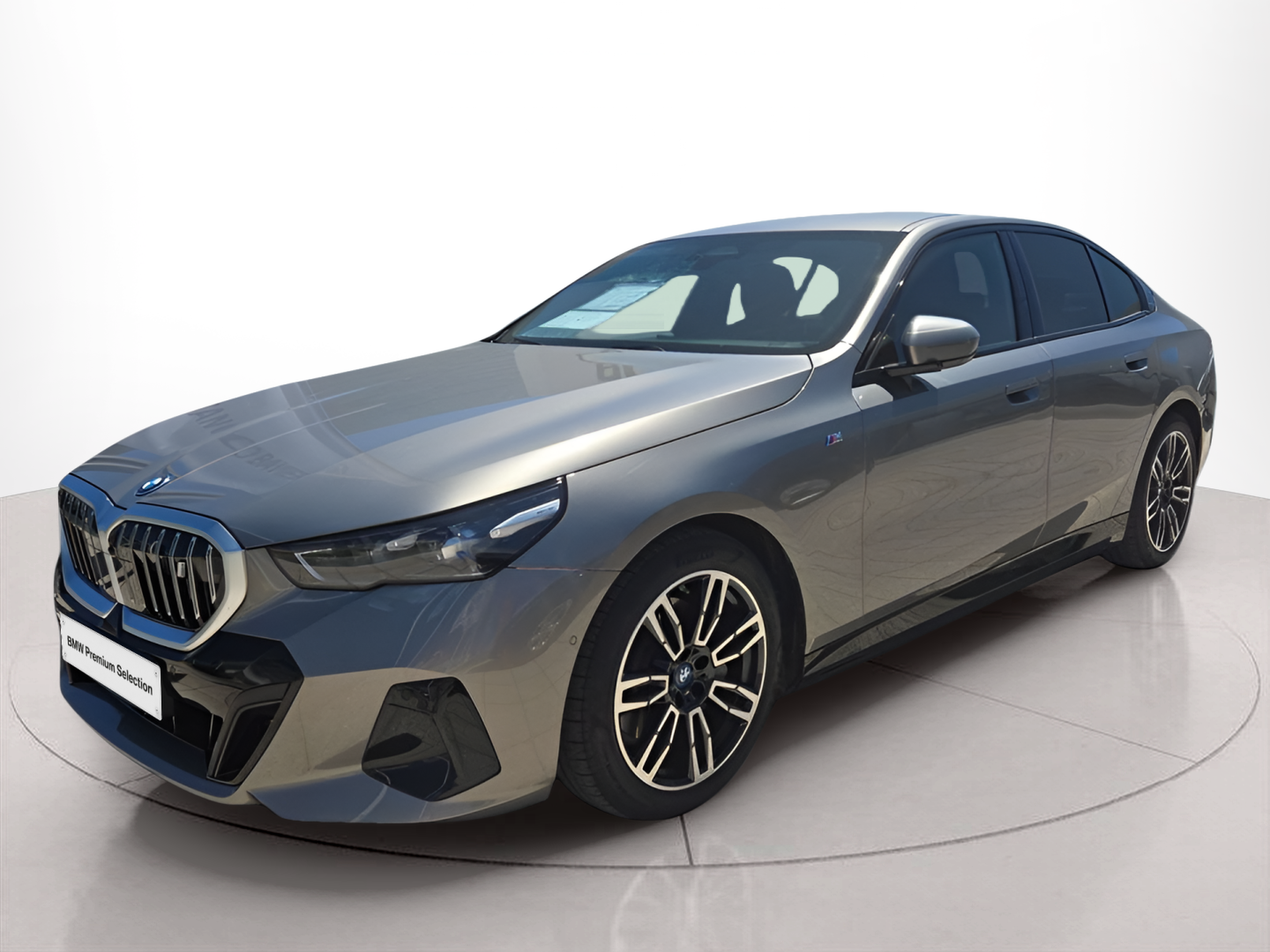 Fotos de BMW i5 eDrive40 color Gris. Año 2024. 250KW(340CV). Elétrico. En concesionario Caetano Baviera Portimão de Portimão