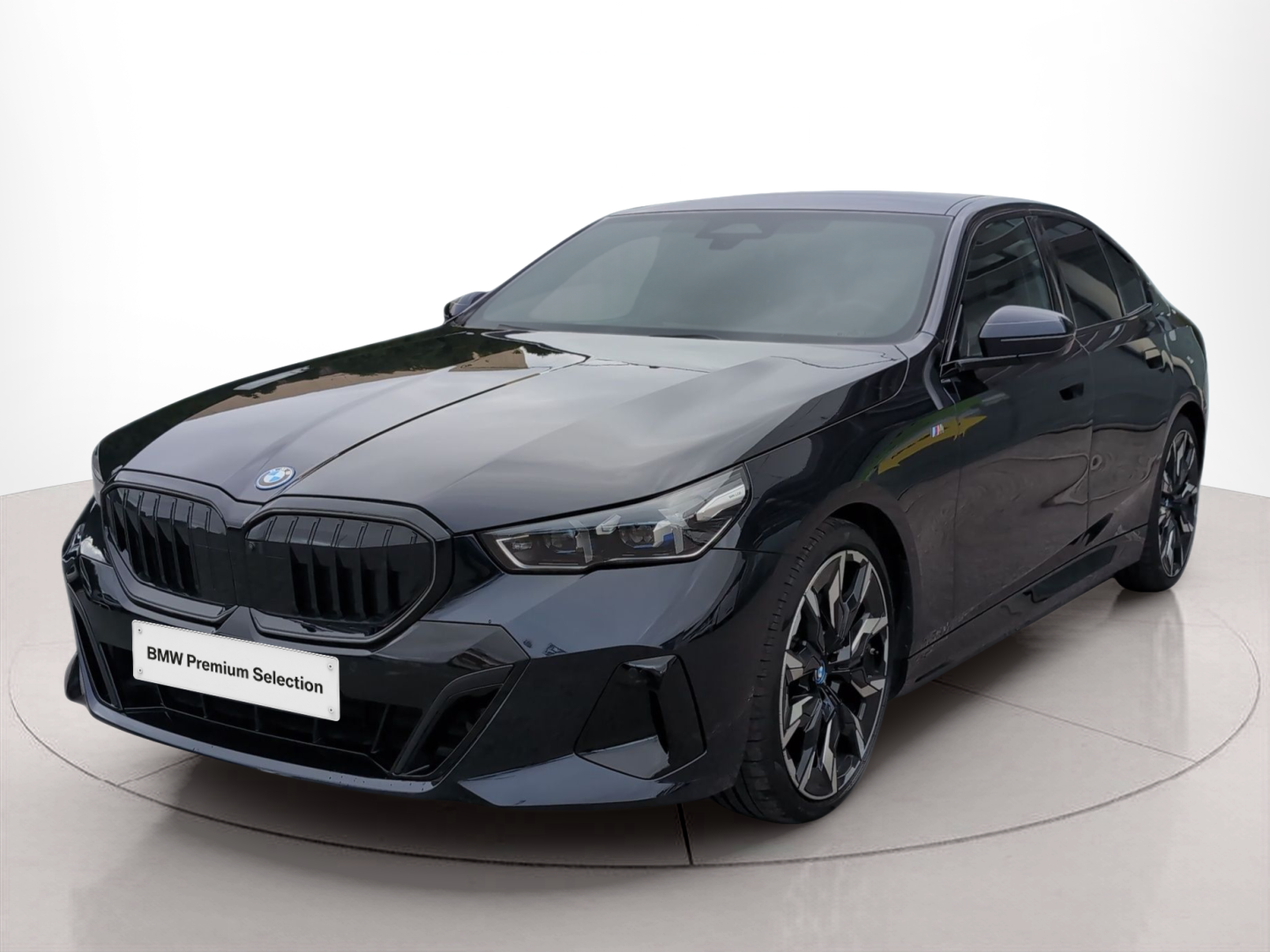 BMW i5 eDrive40 color Negro. Año 2023. 250KW(340CV). Elétrico. En concesionario Caetano Baviera Aveiro de Aveiro