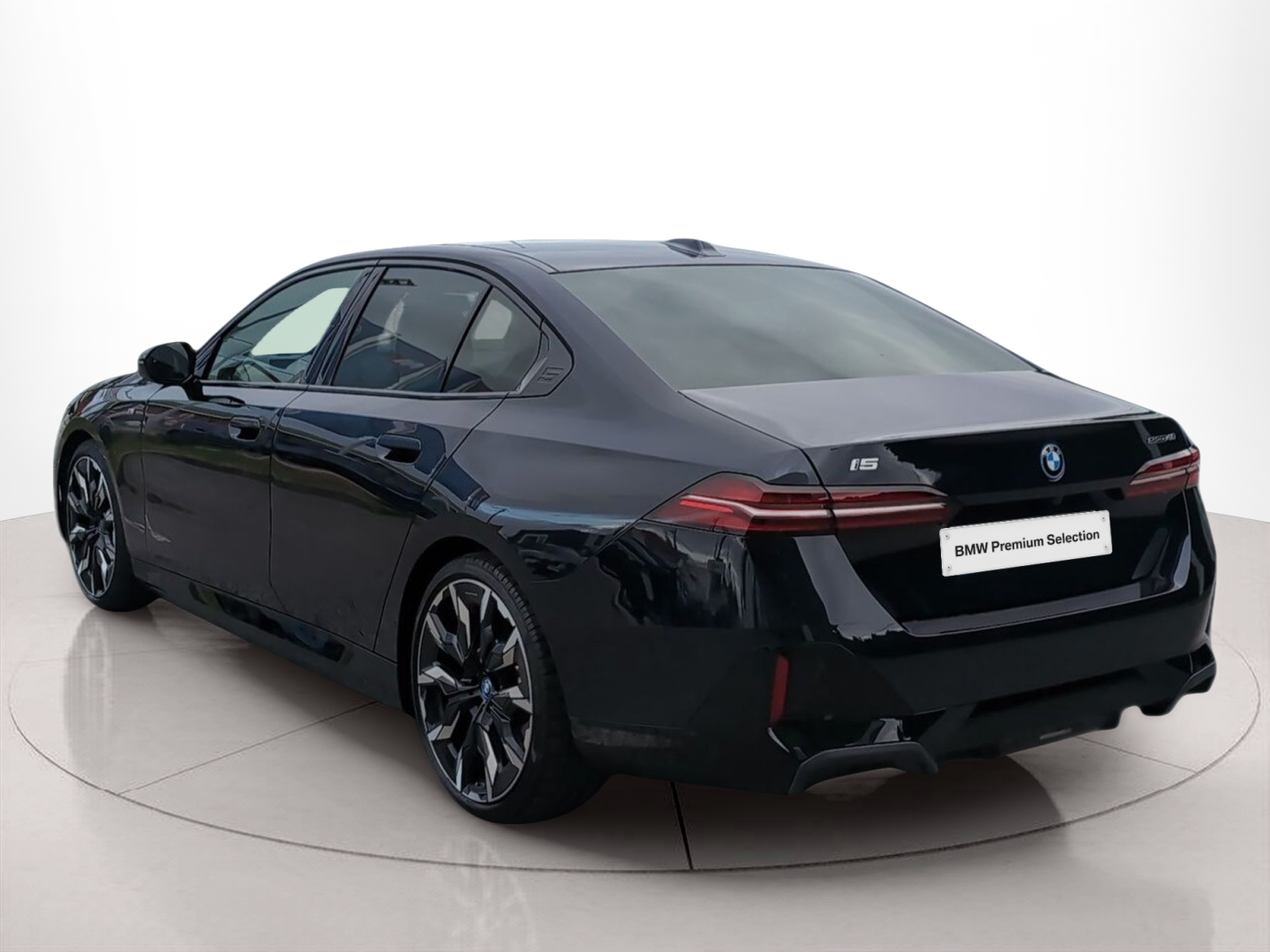 BMW i5 eDrive40 color Negro. Año 2023. 250KW(340CV). Elétrico. En concesionario Caetano Baviera Aveiro de Aveiro