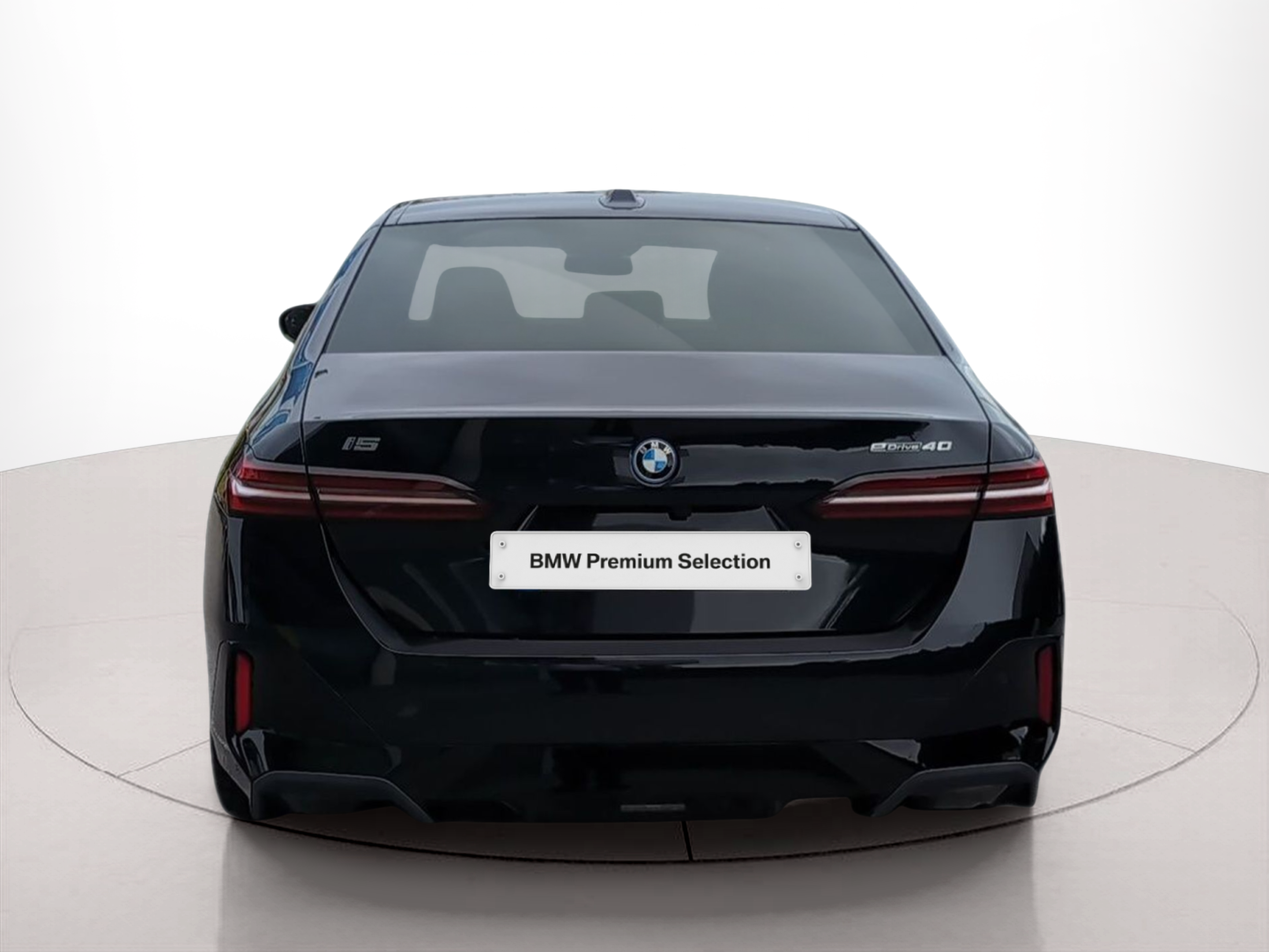 BMW i5 eDrive40 color Negro. Año 2023. 250KW(340CV). Elétrico. En concesionario Caetano Baviera Aveiro de Aveiro