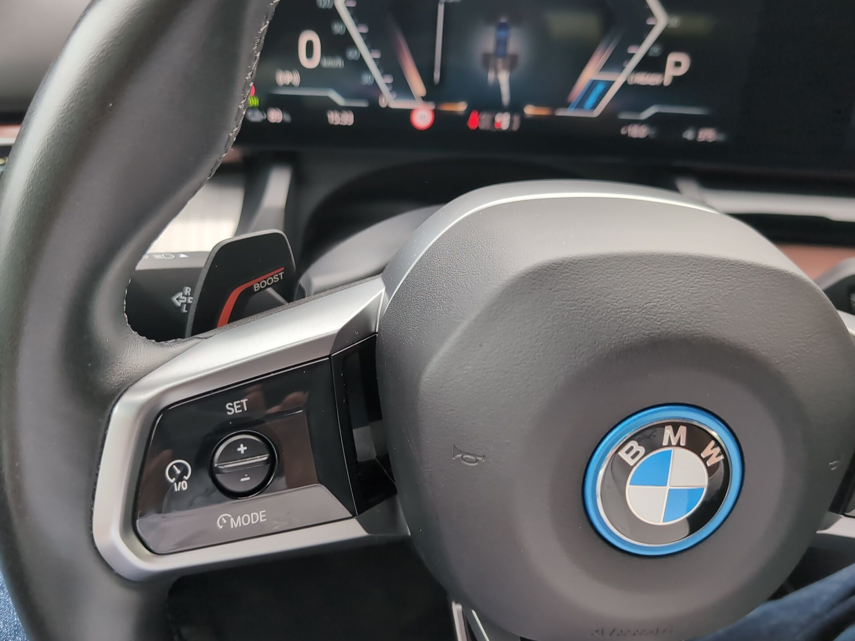 BMW i5 eDrive40 color Negro. Año 2023. 250KW(340CV). Elétrico. En concesionario Caetano Baviera Aveiro de Aveiro