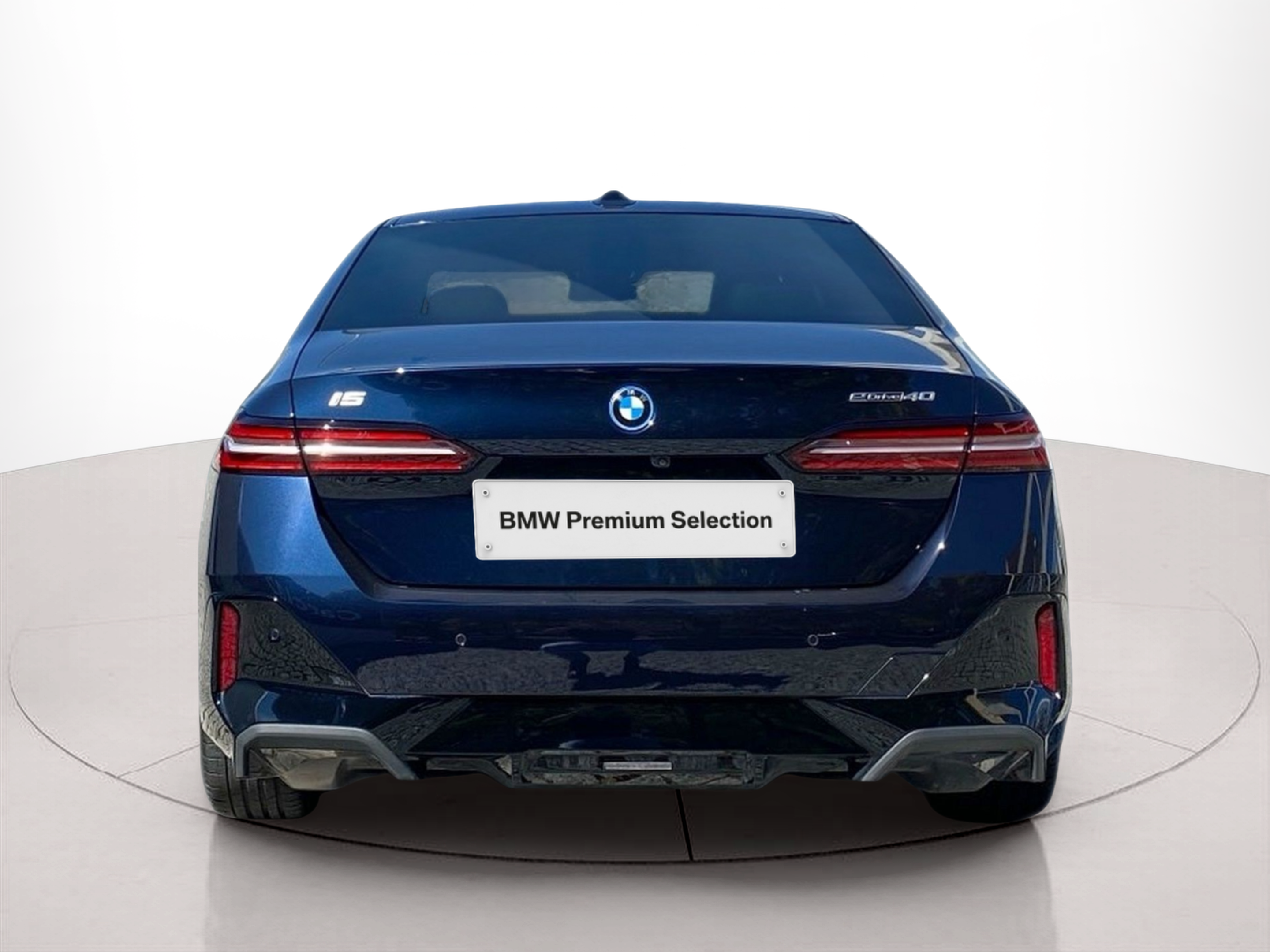 BMW i5 eDrive40 color Negro. Año 2024. 250KW(340CV). Elétrico. En concesionario Caetano Lisboa de Lisboa