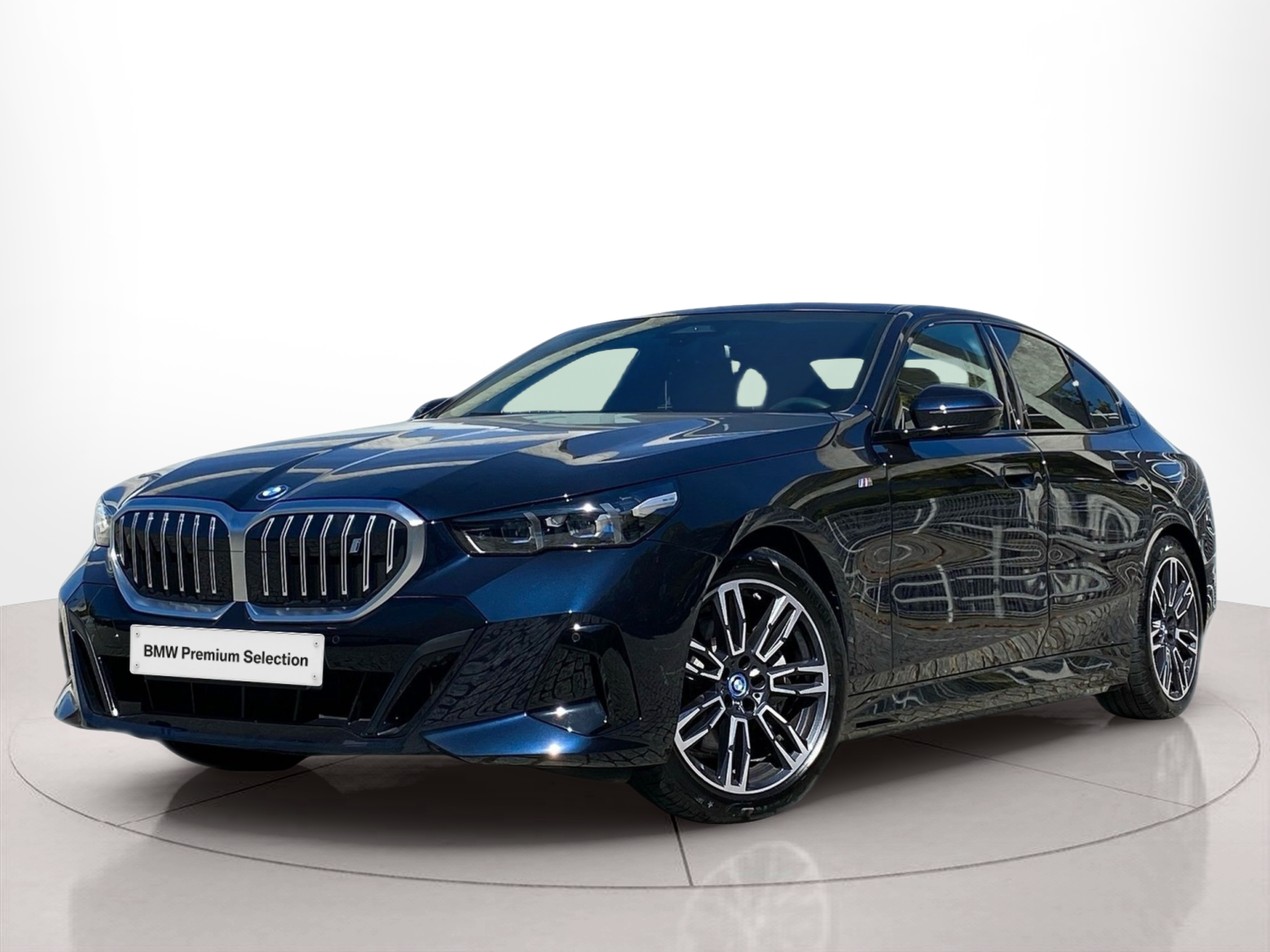 Fotos de BMW i5 eDrive40 color Negro. Año 2024. 250KW(340CV). Elétrico. En concesionario Caetano Lisboa de Lisboa